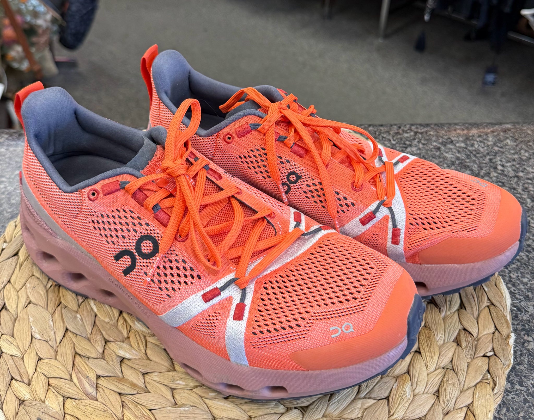 Pre-owned On Cloud Coral Dusty Rose Size 10 Designer Sneaker