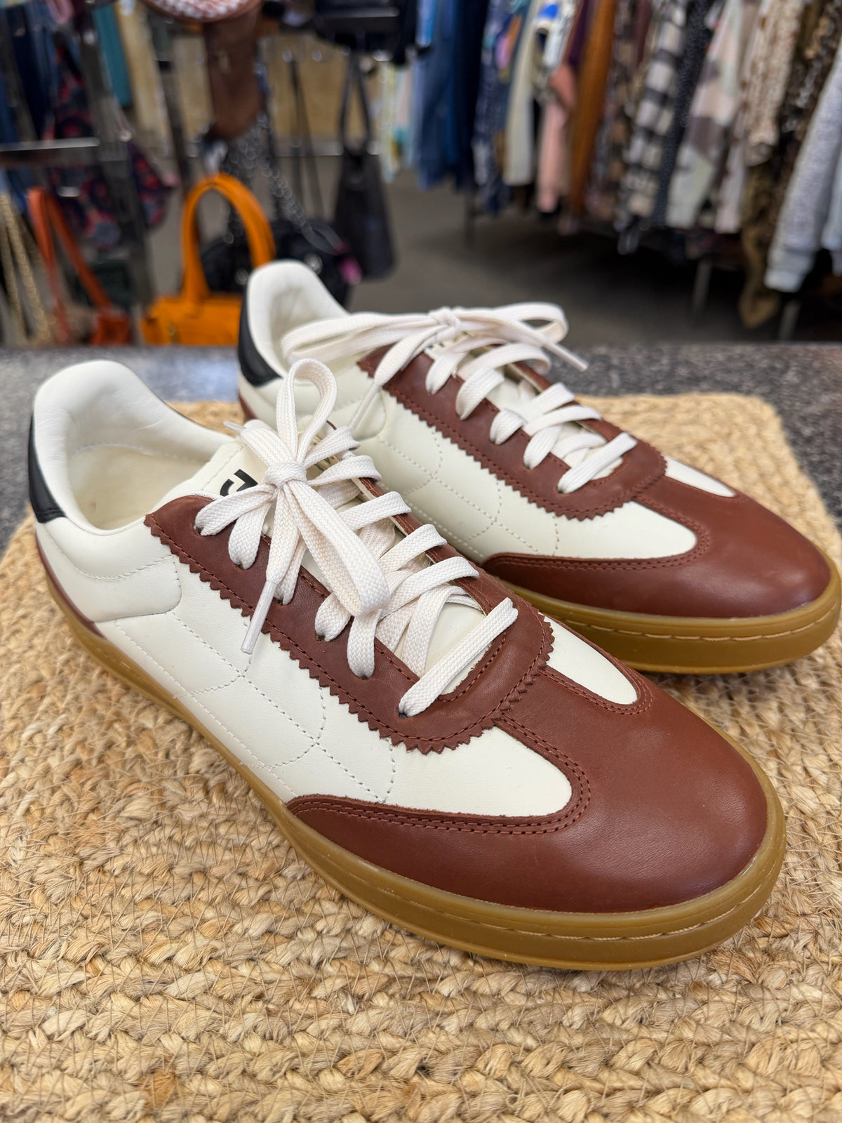 New Without Tag COLE HAAN Cream Brown Trim Size 8.5 Designer Sneaker