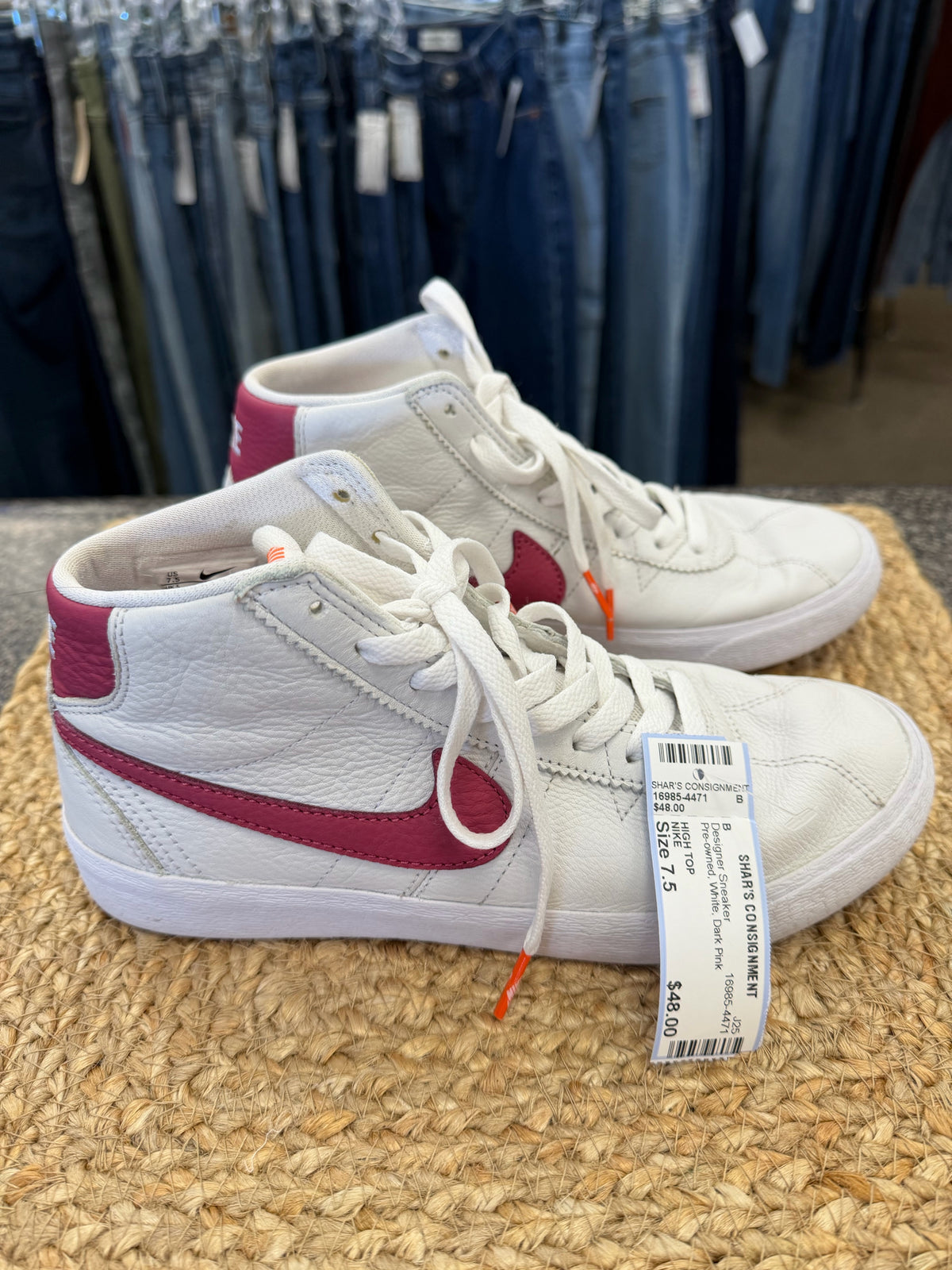 Pre-owned NIKE White Dark Pink Size 7.5 Designer Sneaker