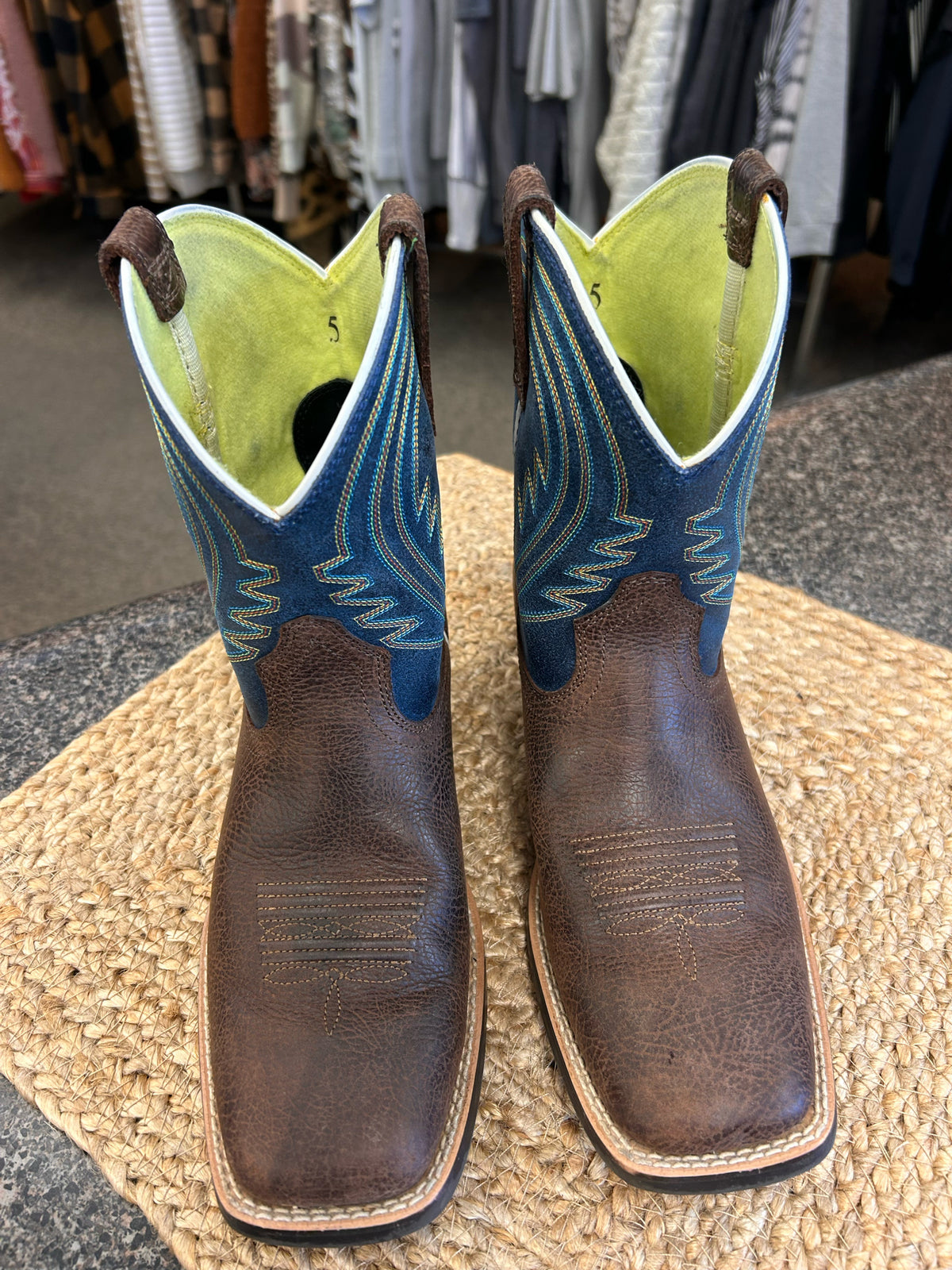 Pre-owned ARIAT Brown Blue C-SIZE 5 Boys Boots