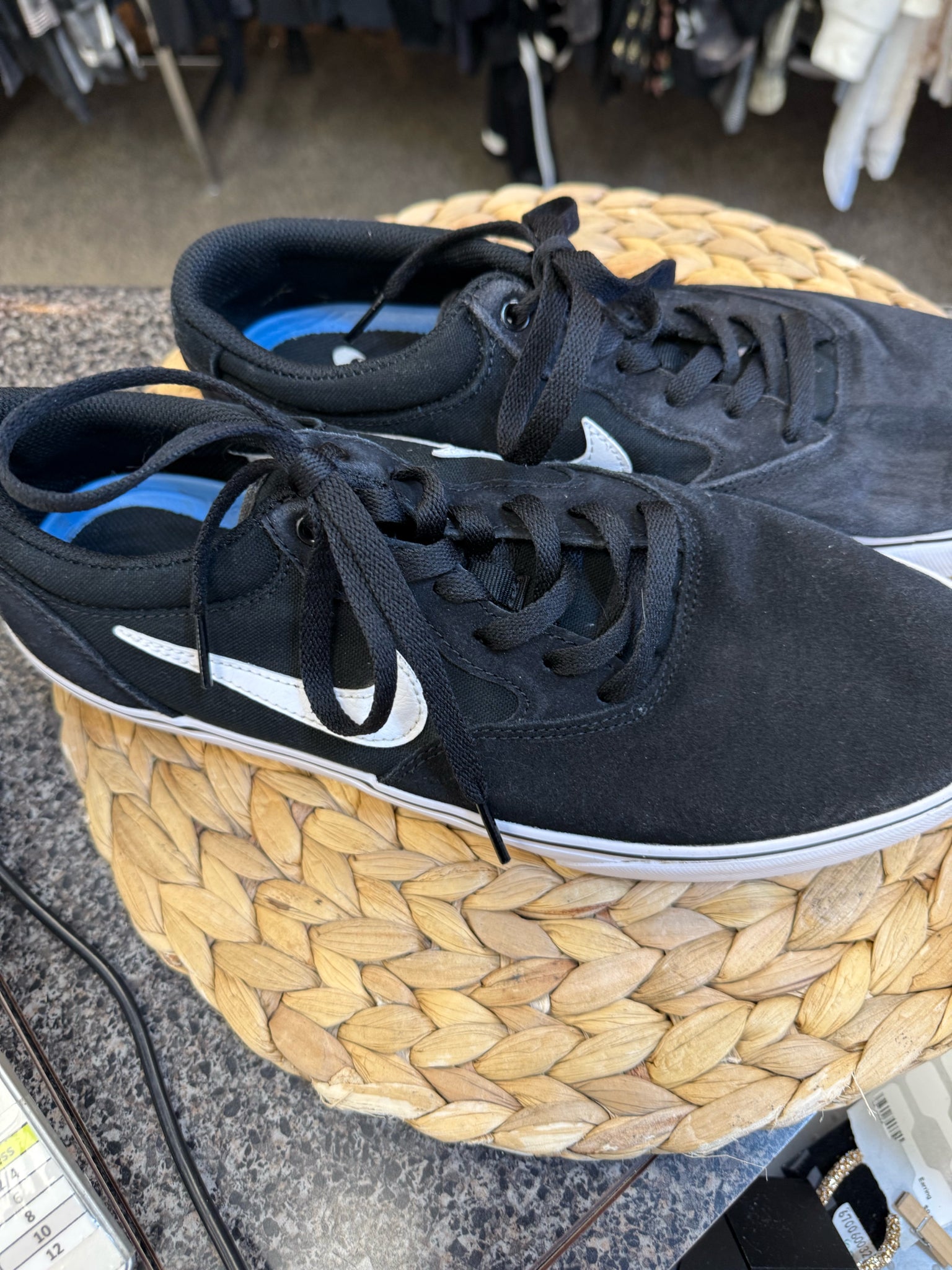 Pre-owned NIKE Black White SHOE SIZE 11.5 MENS Sneakers
