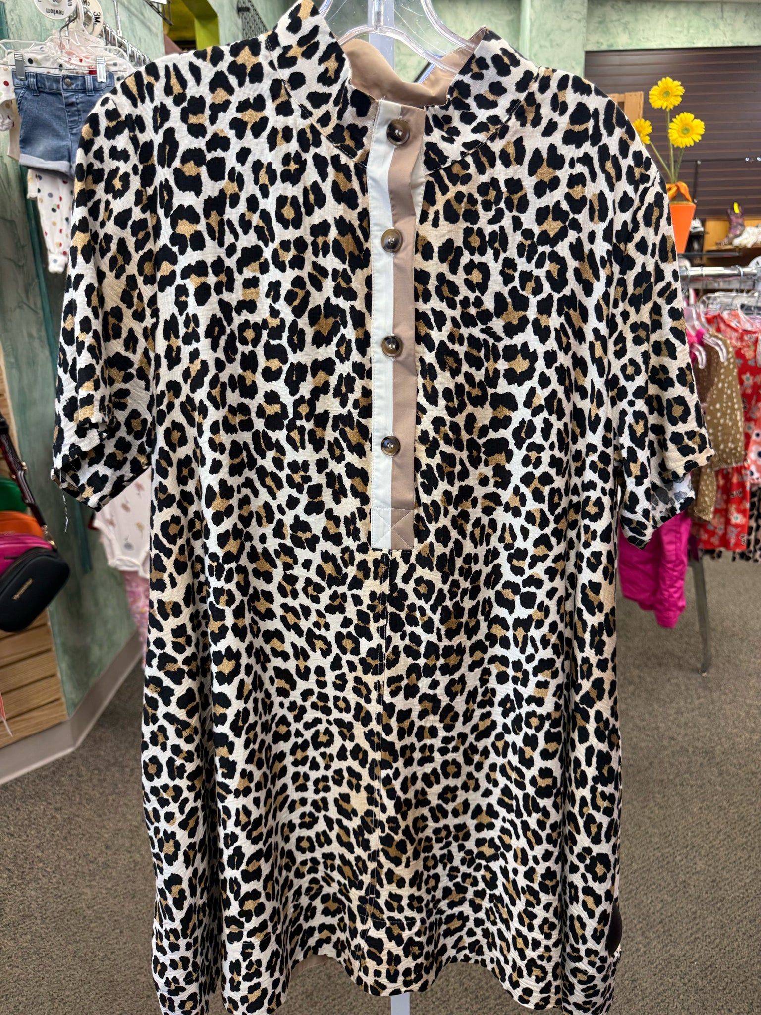 Pre-owned ENTRO Black animal White Size 11 Short Sleeve Dress