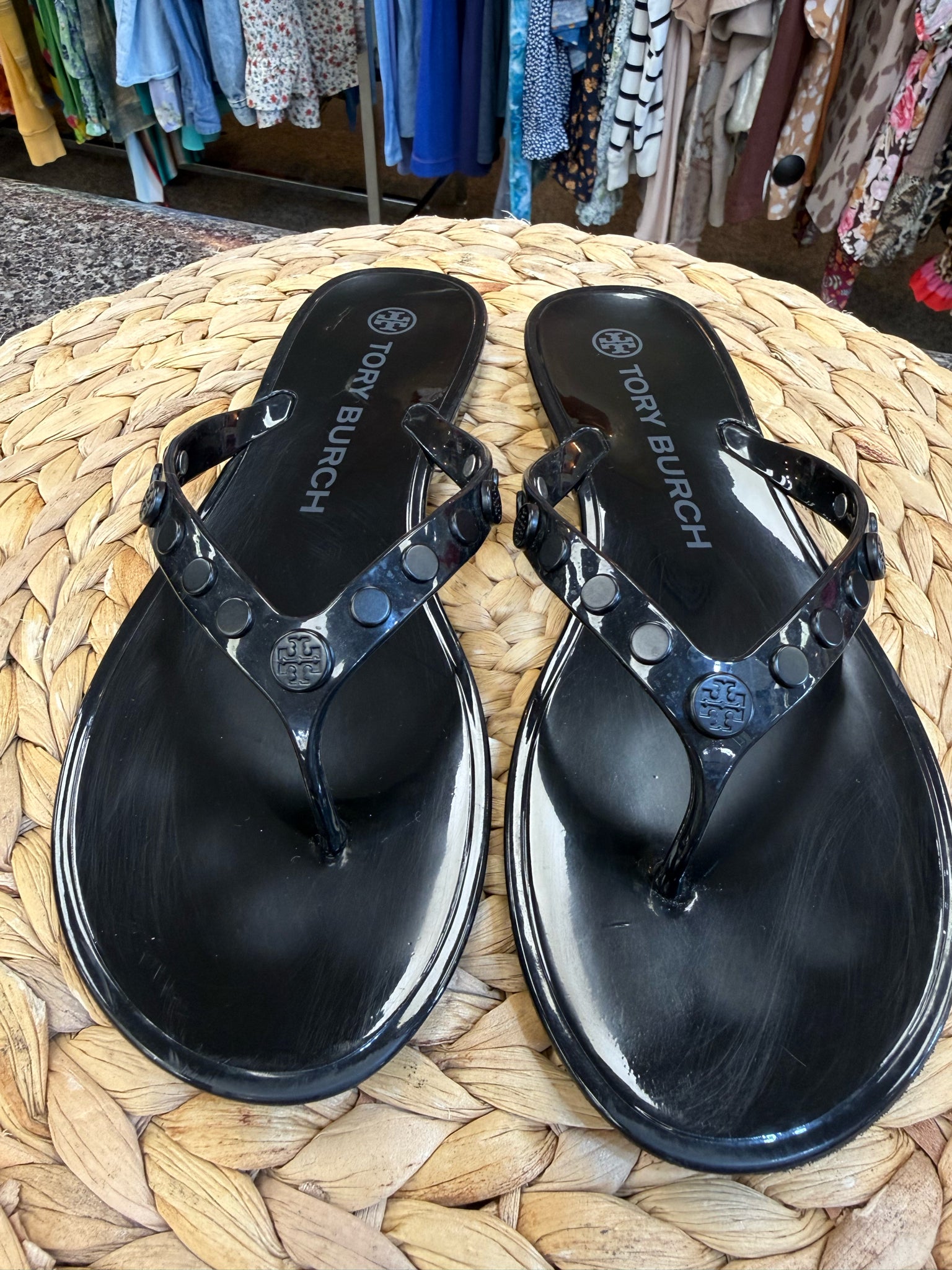 Pre-owned TORY BURCH Black Size 7 Designer Flip Flop