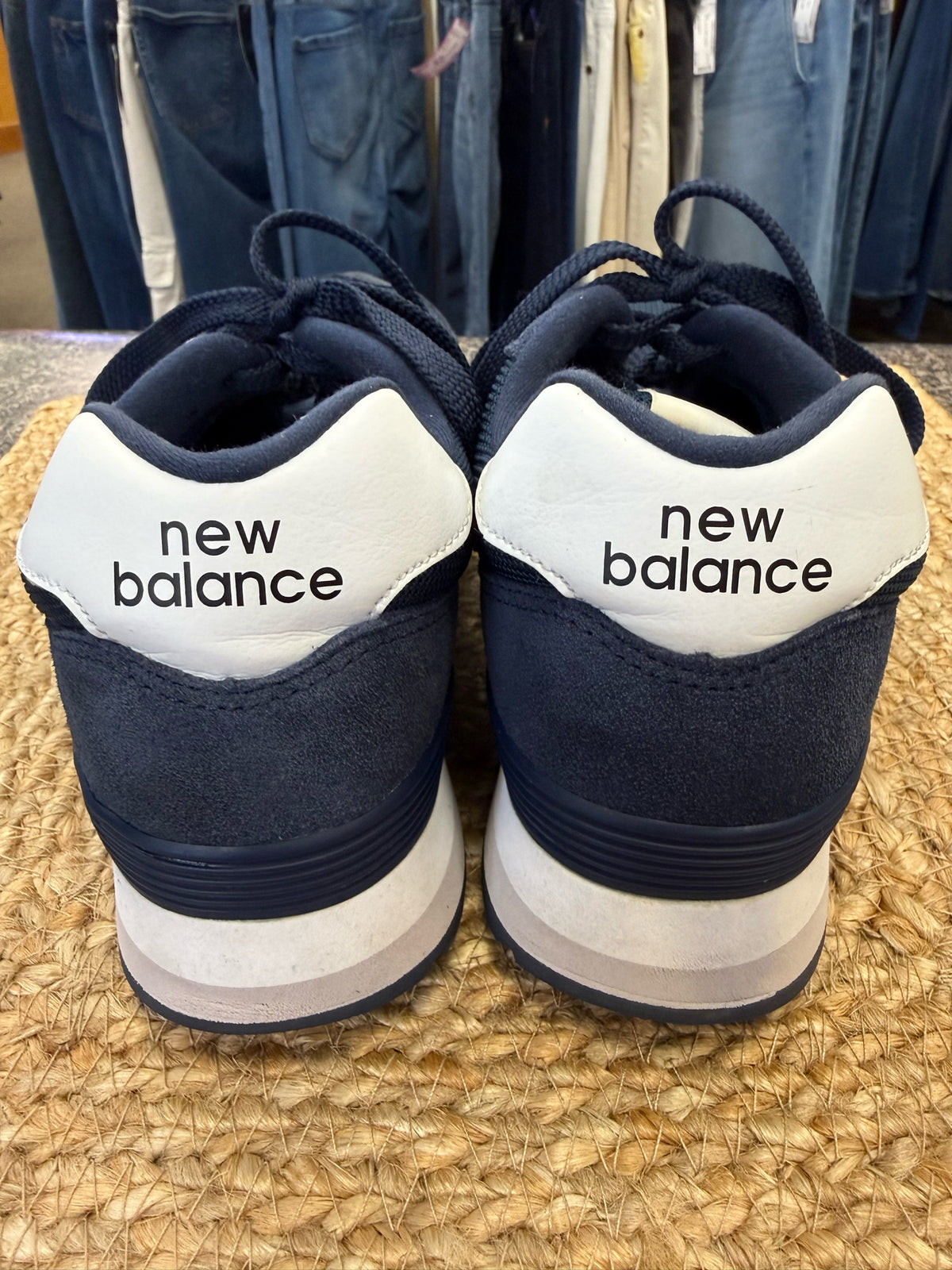 Pre-owned NEW BALANCE Navy White Trim Size 8.5 Sneaker