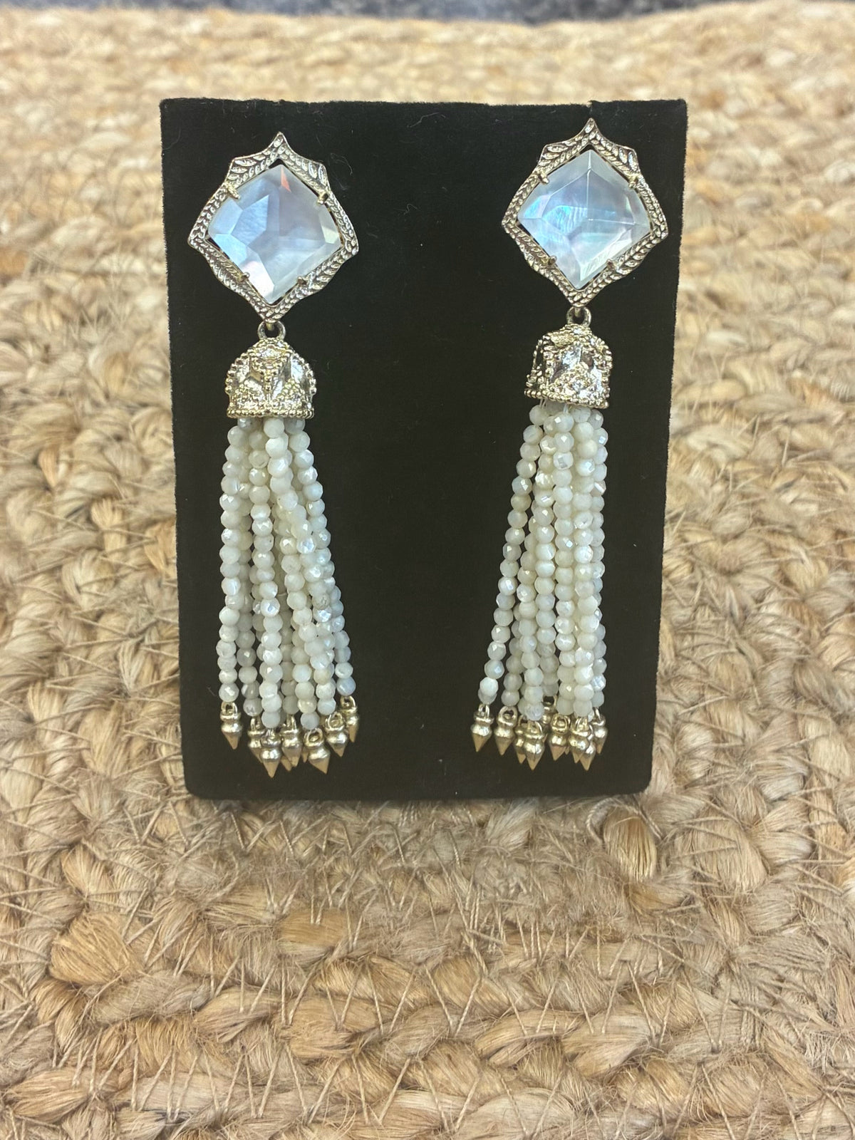 Pre-owned KENDRA SCOTT Ivory Gold Trim Regular Designer Earring