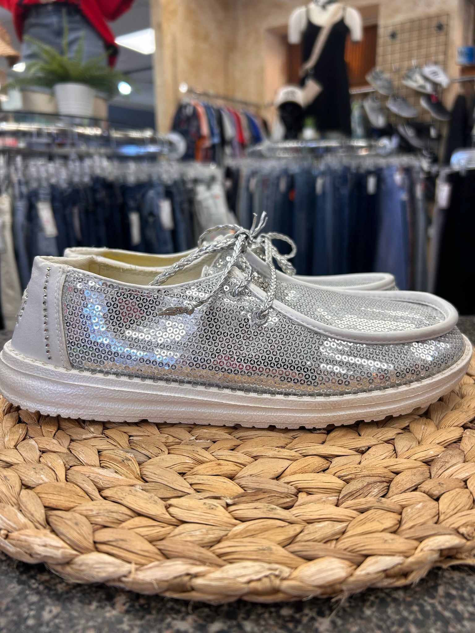 Pre-owned HEY DUDE Silver sparkle Size 10 Shoe