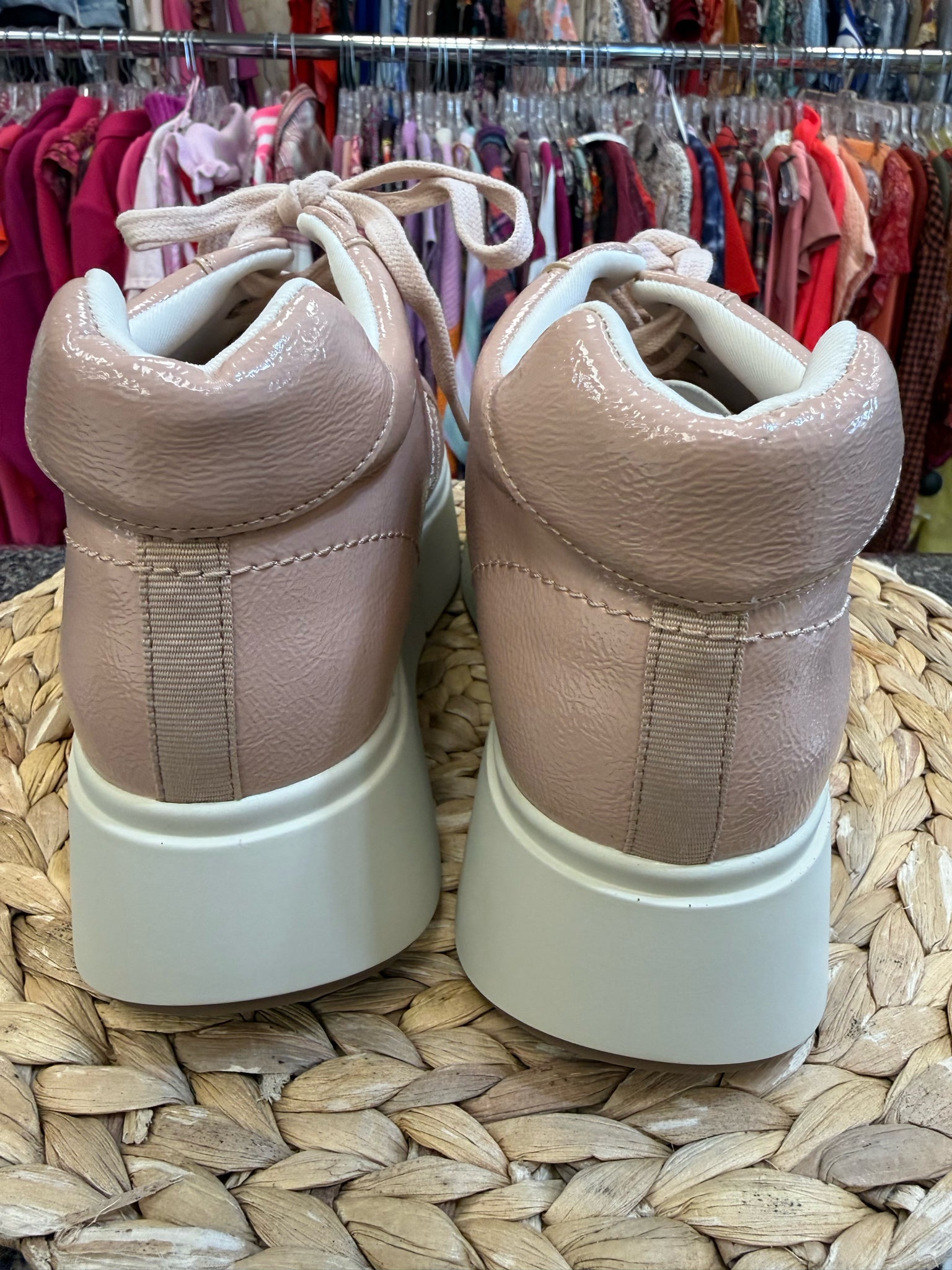 New with Tag NAKED FEET Dusty Pink Patent Size 8.5 Designer Sneaker