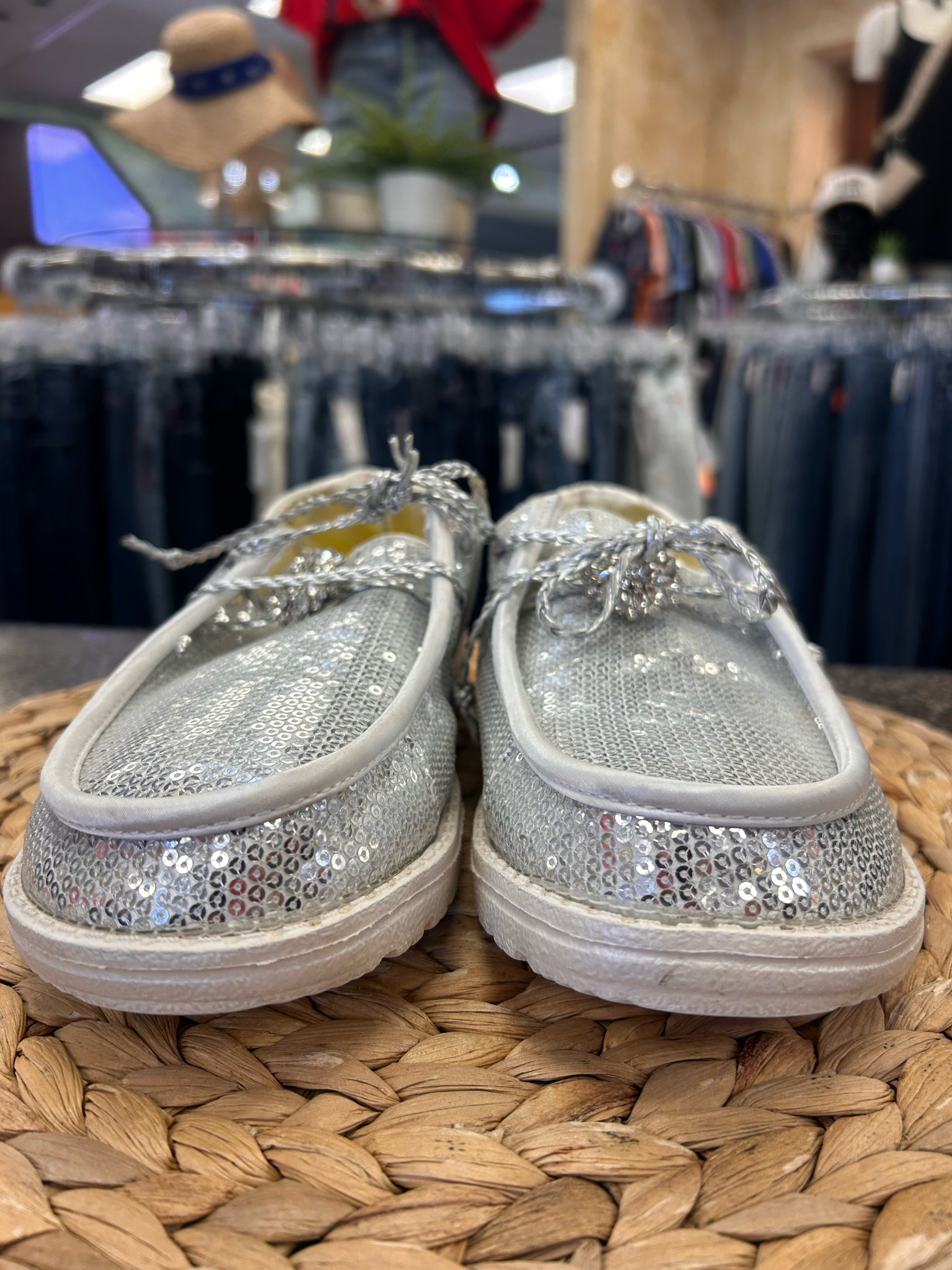 Pre-owned HEY DUDE Silver sparkle Size 10 Shoe