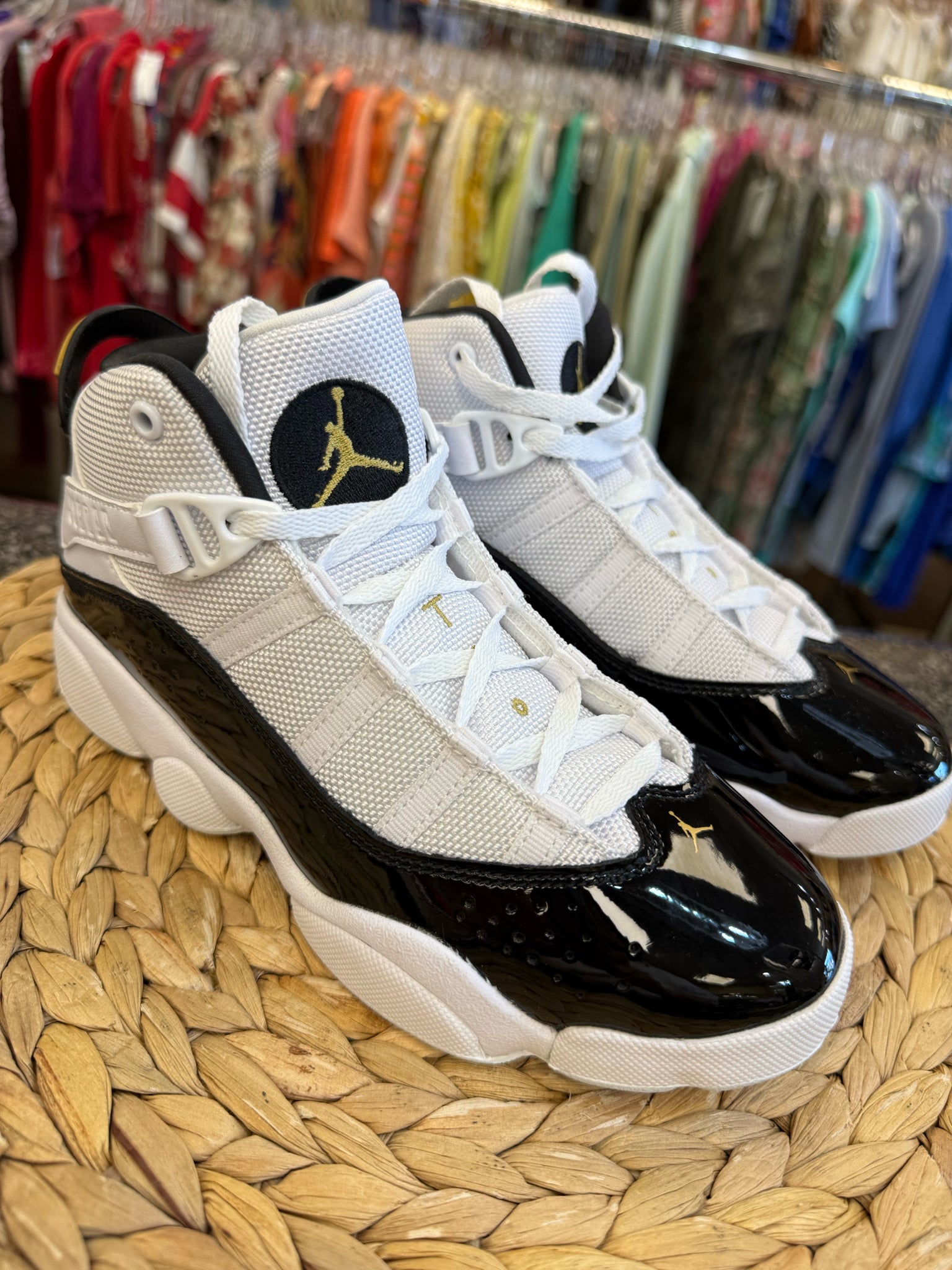 New with Tag JORDAN White Black Patent C-SIZE 2.5 Boys Designer Sneaker