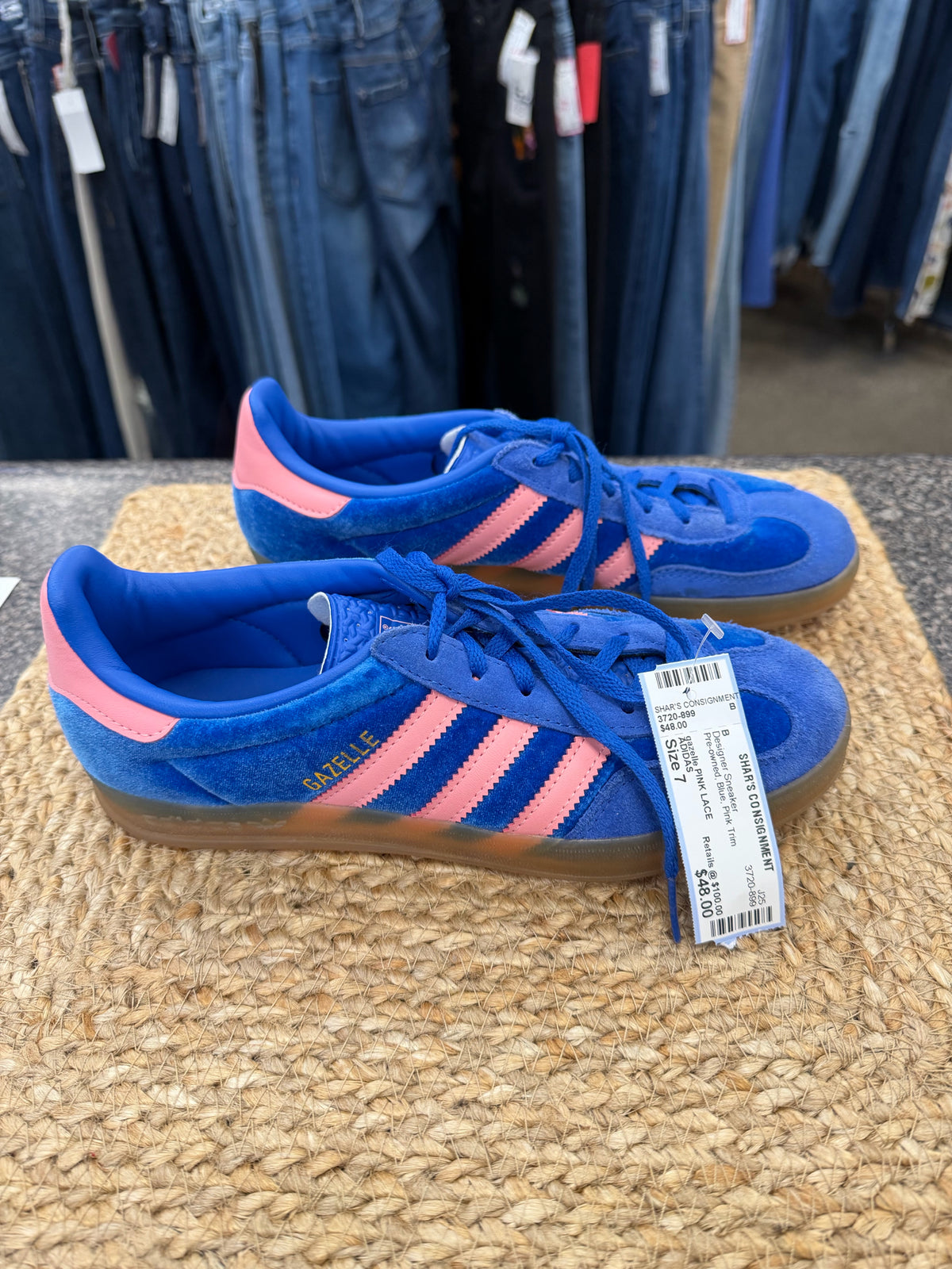 Pre-owned ADIDAS Blue Pink Trim Size 7 Designer Sneaker