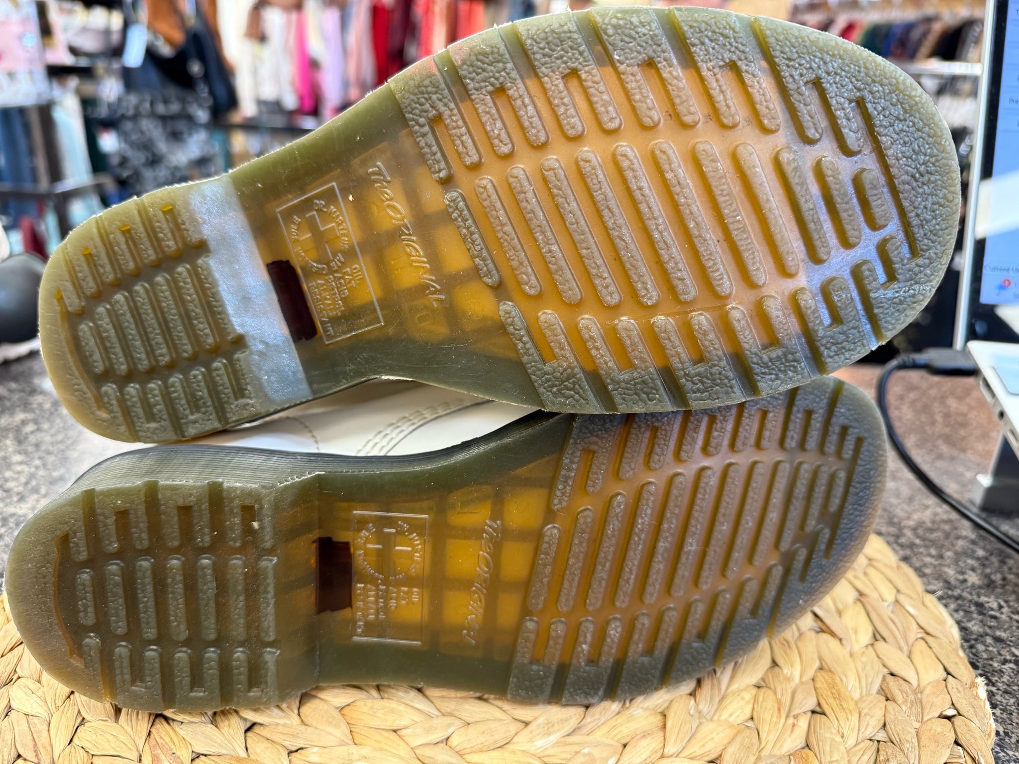 Pre-owned DR MARTENS White Size 8 Designer Boot