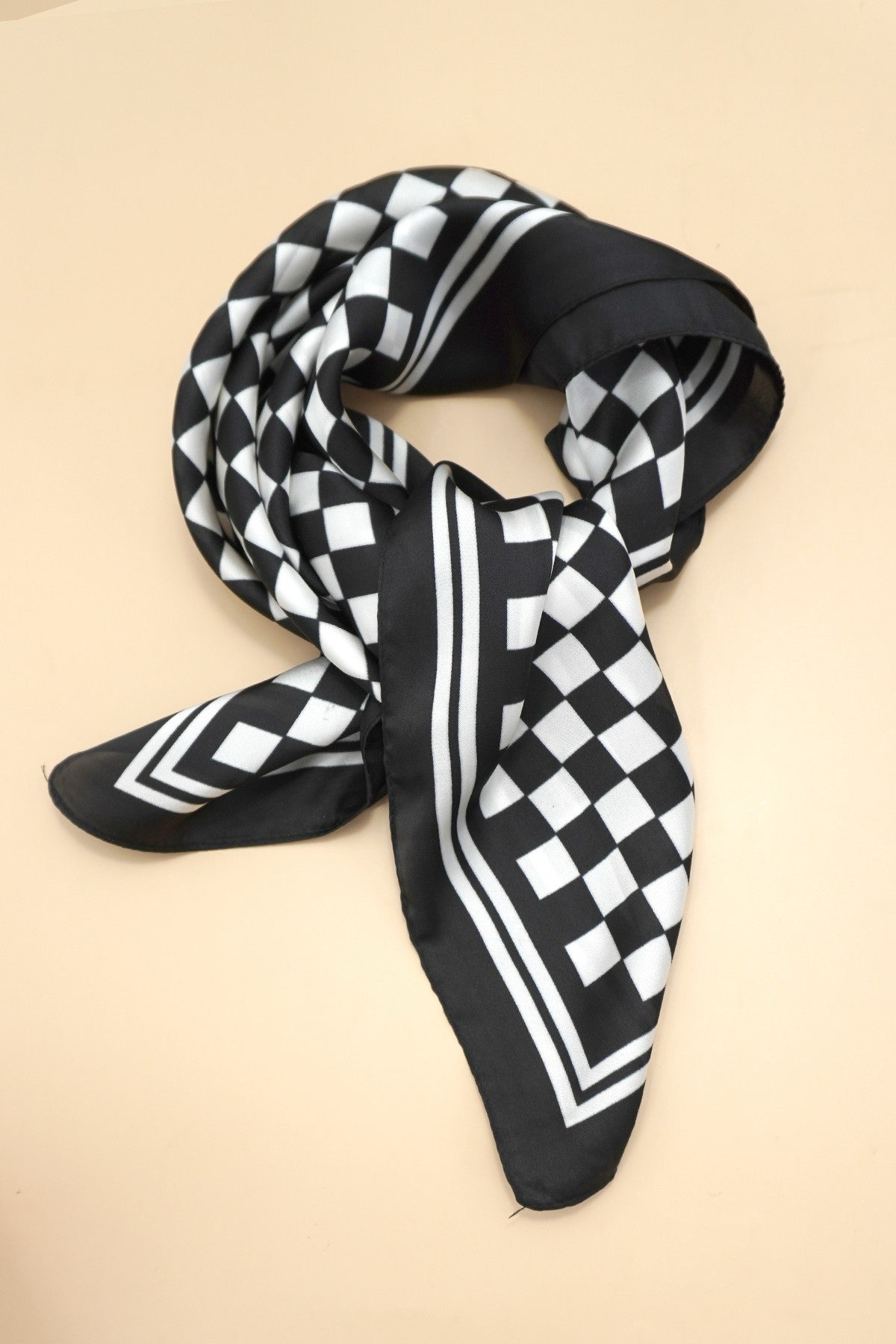 New Josslyn Black Off-white Scarf