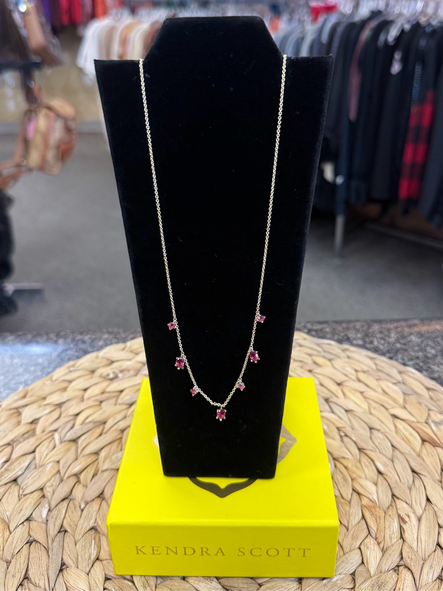 New with Tag KENDRA SCOTT Gold Pink Trim Designer Necklace