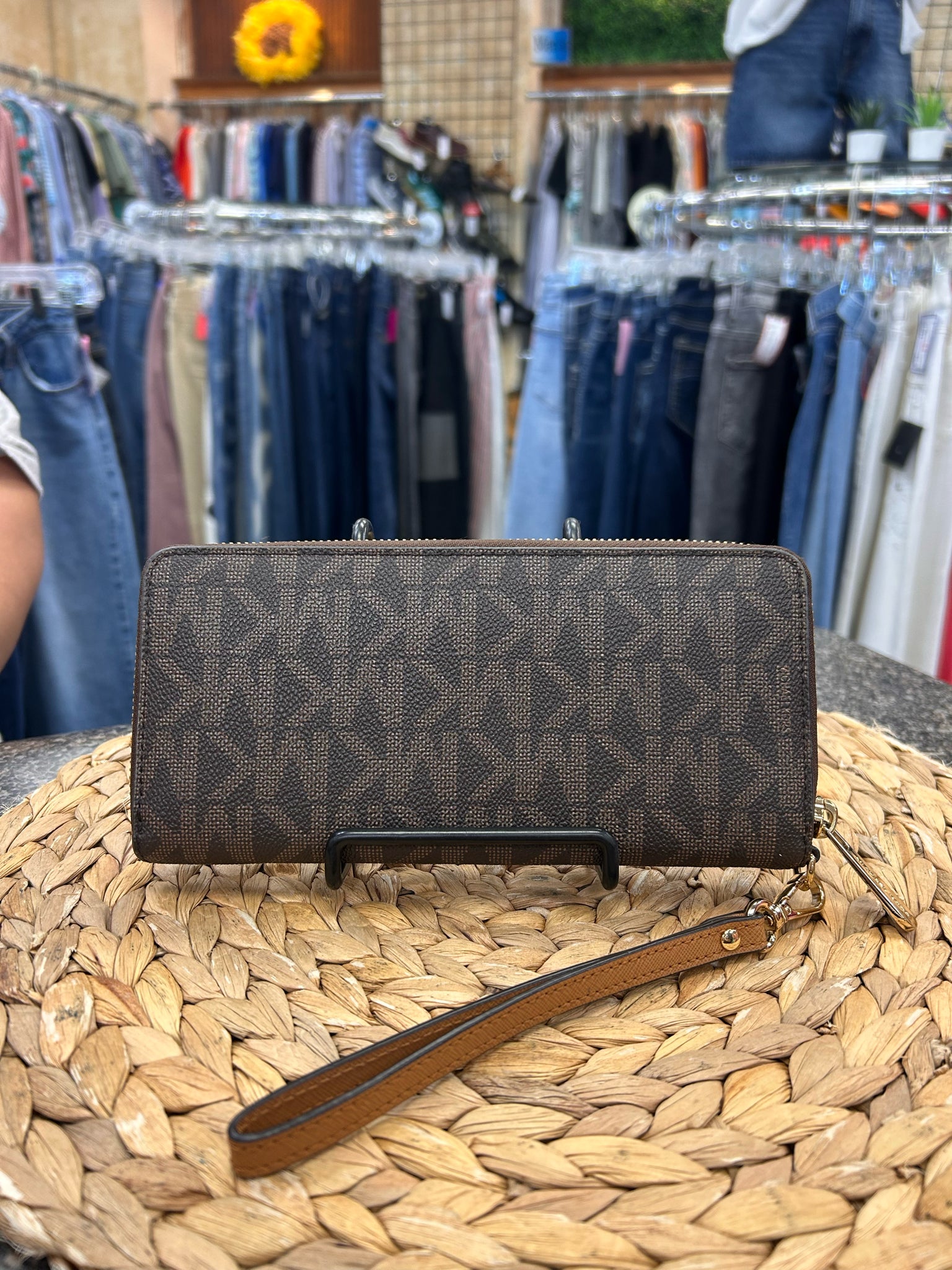Pre-owned MICHAEL KORS Dark brown TAN SIGNATURE Designer Wallet