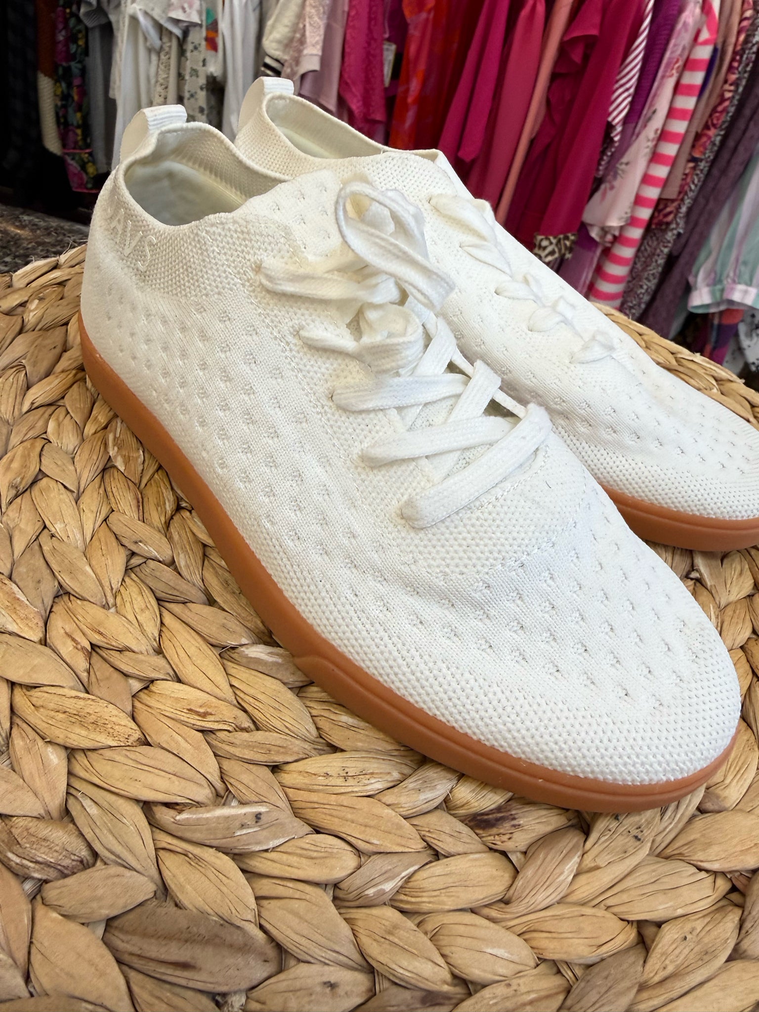 Pre-owned Suavs Off white Size 7 Sneaker