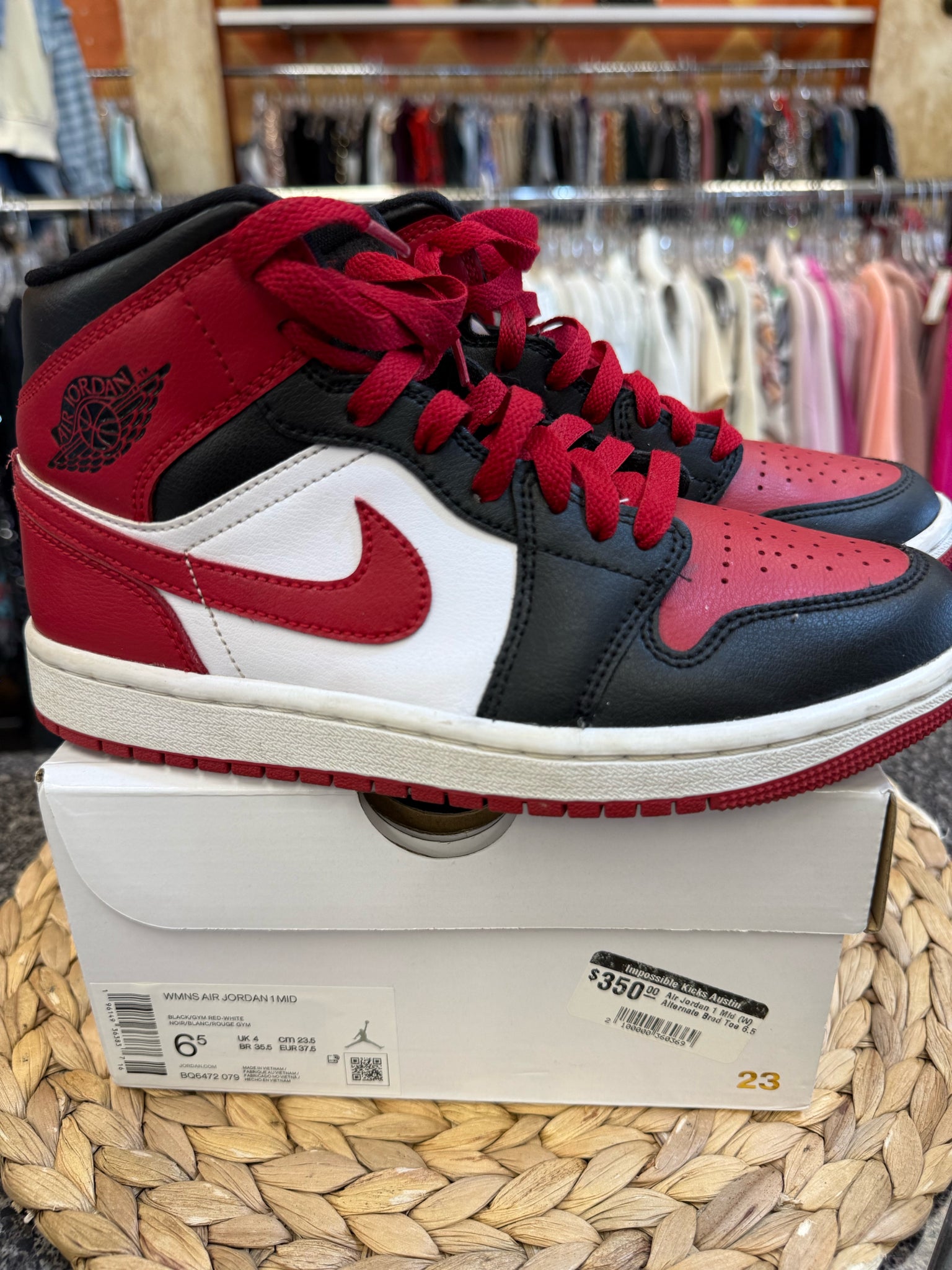 Pre-owned Nike Air Jordan White Black Trim Size 6.5 Designer Sneaker