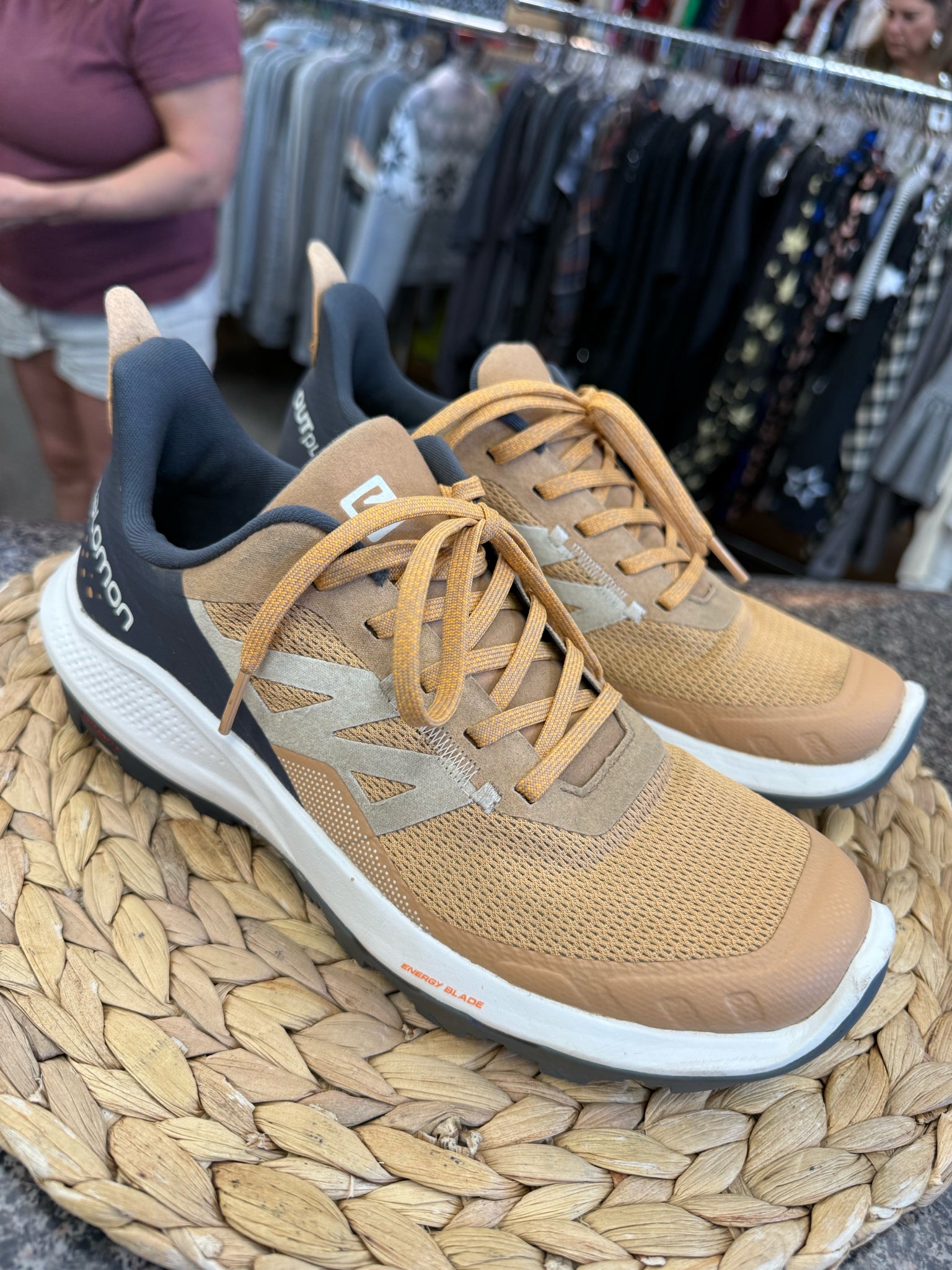 Pre-owned SALOMON Mustard Gray Size 7 Designer Sneaker