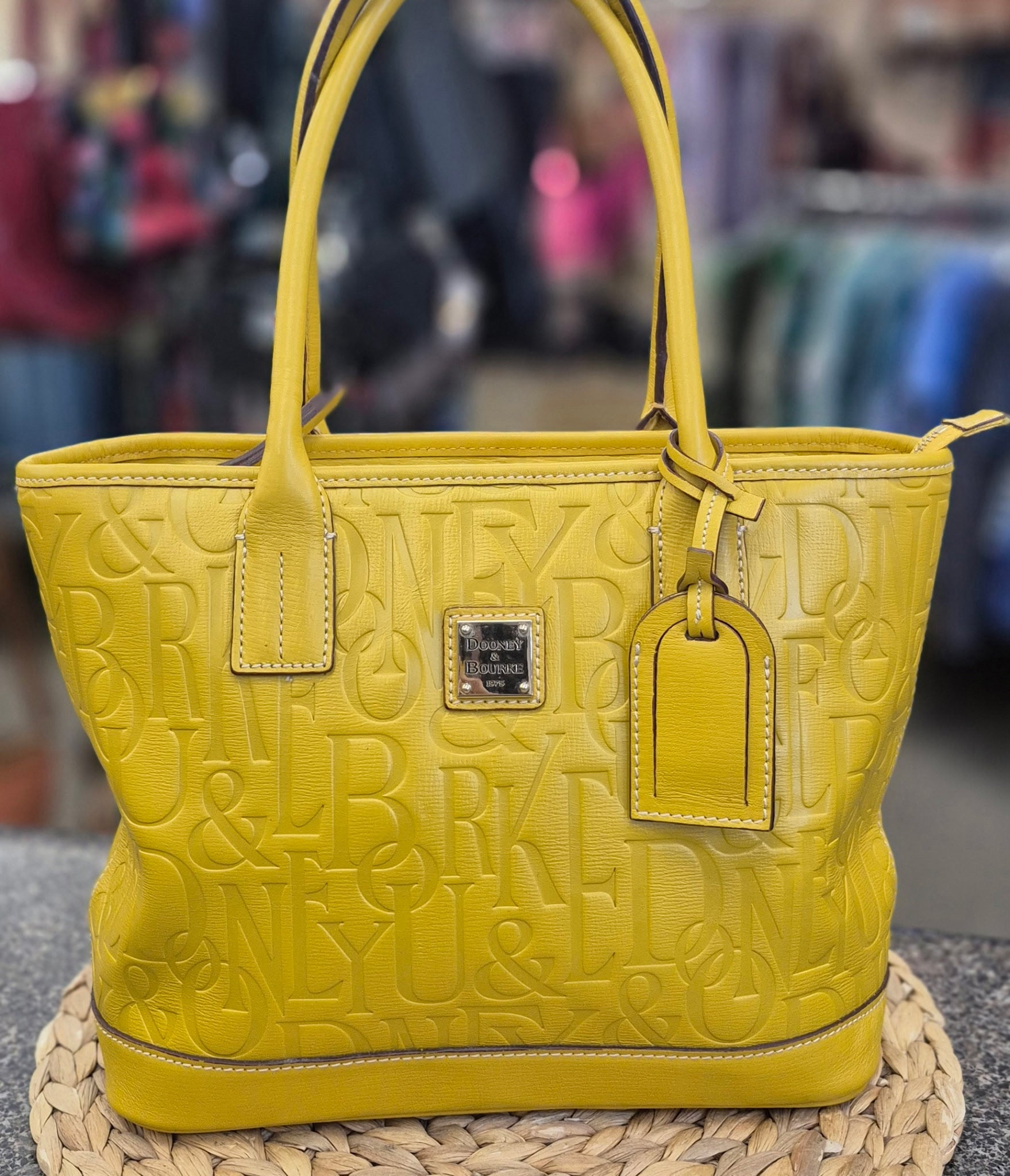 Pre-owned DOONEY&BOURKE Dark Yellow Signature Shoulder Designer Purse
