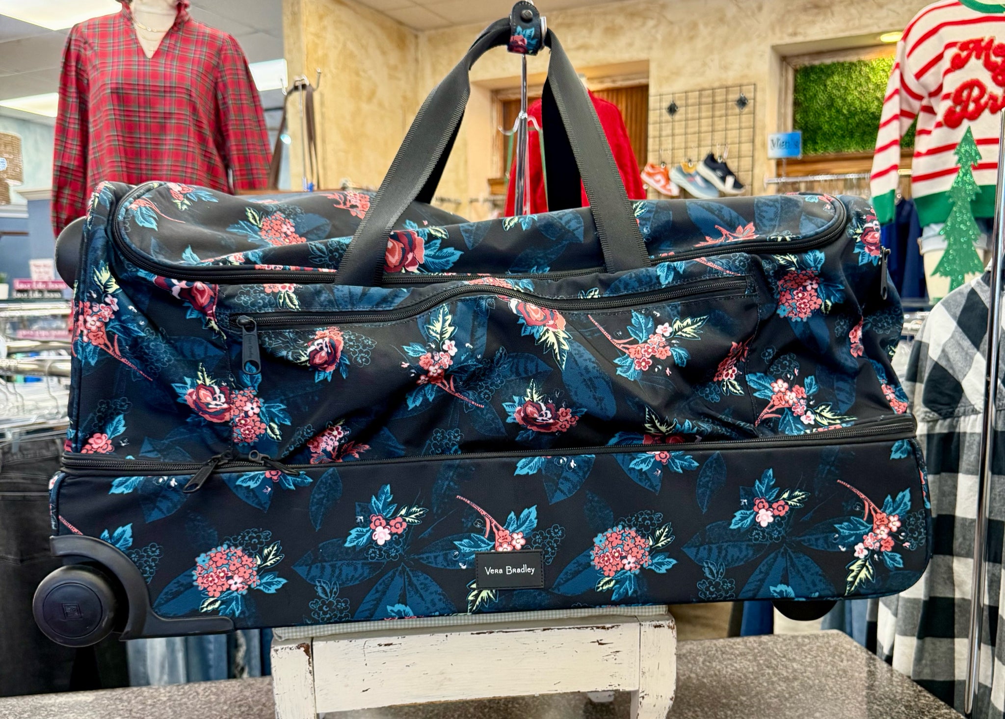 Pre-owned VERA BRADLEY Black floral Dark Teal Designer Purse