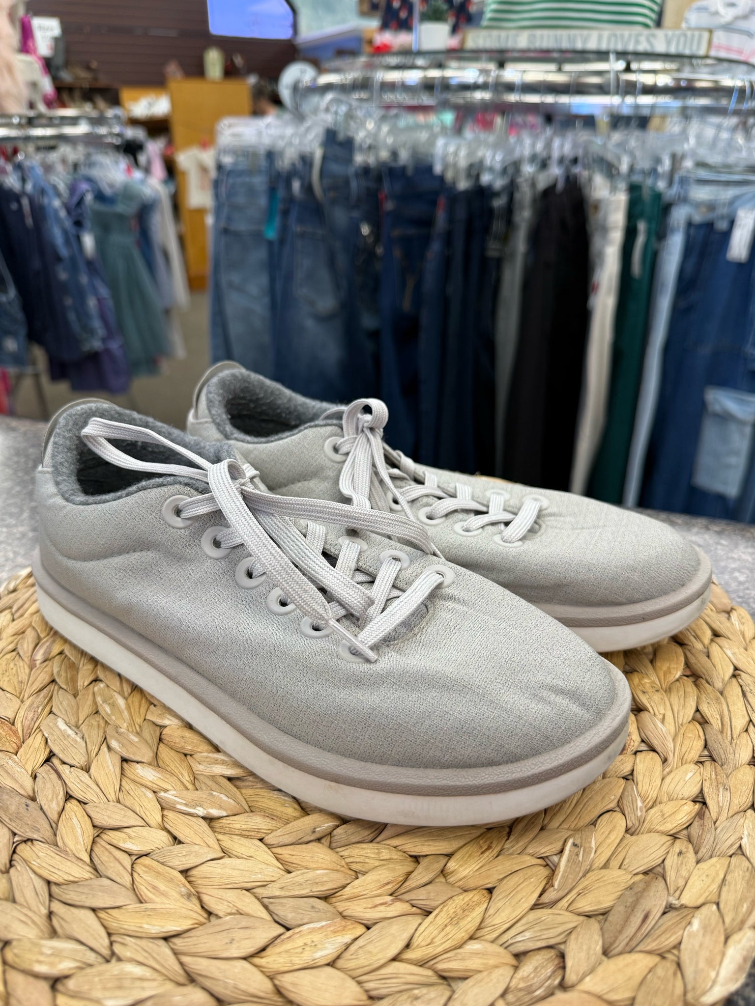 Pre-owned ALLBIRDS Gray Size 9 Designer Sneaker