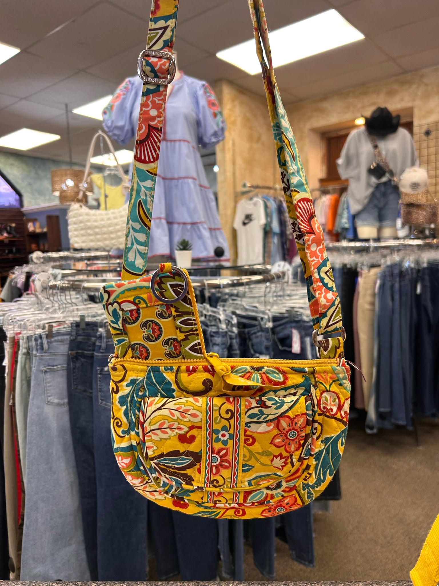 Pre-owned VERA BRADLEY Yellow paisley Multi Print Purse Set