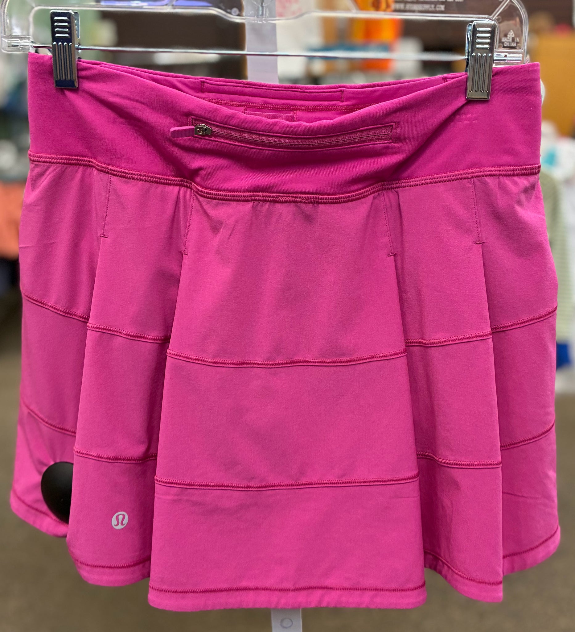Pre-owned Lululemon Hot pink Size: 4 Skort