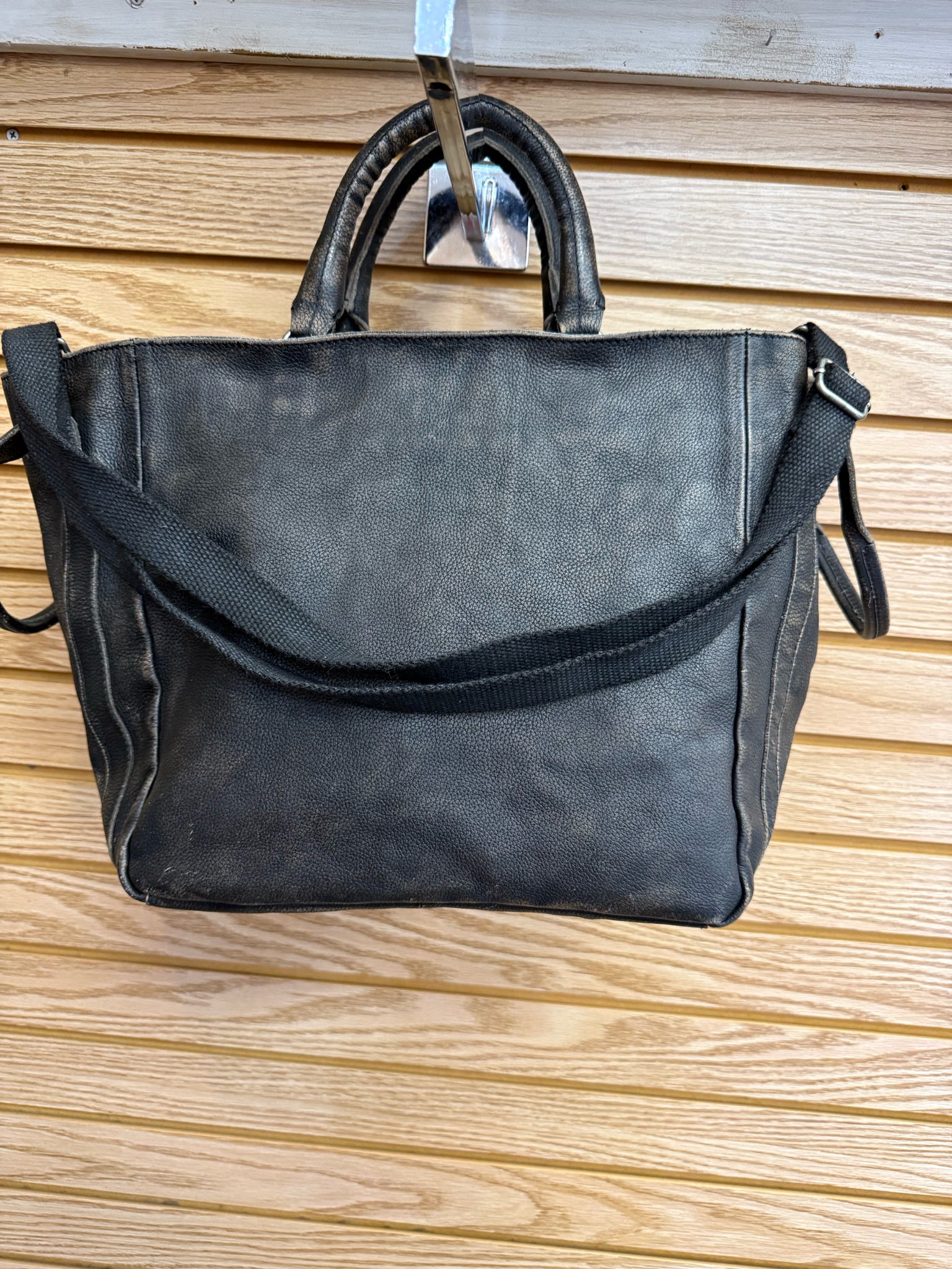 Pre-owned FREE PEOPLE Faded Black Tote Designer Purse