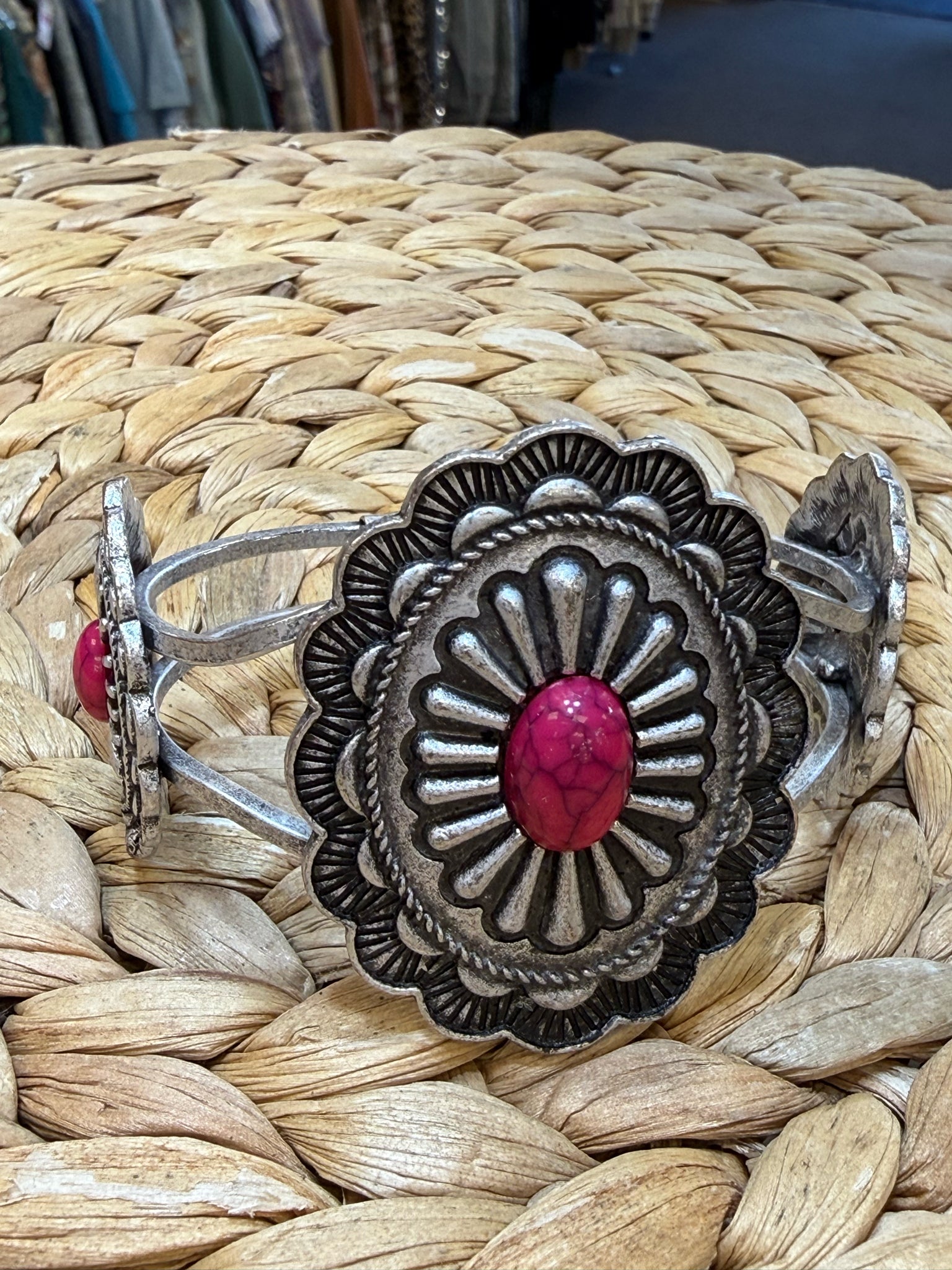 New WESTERN Pink Silver Trim Bracelet