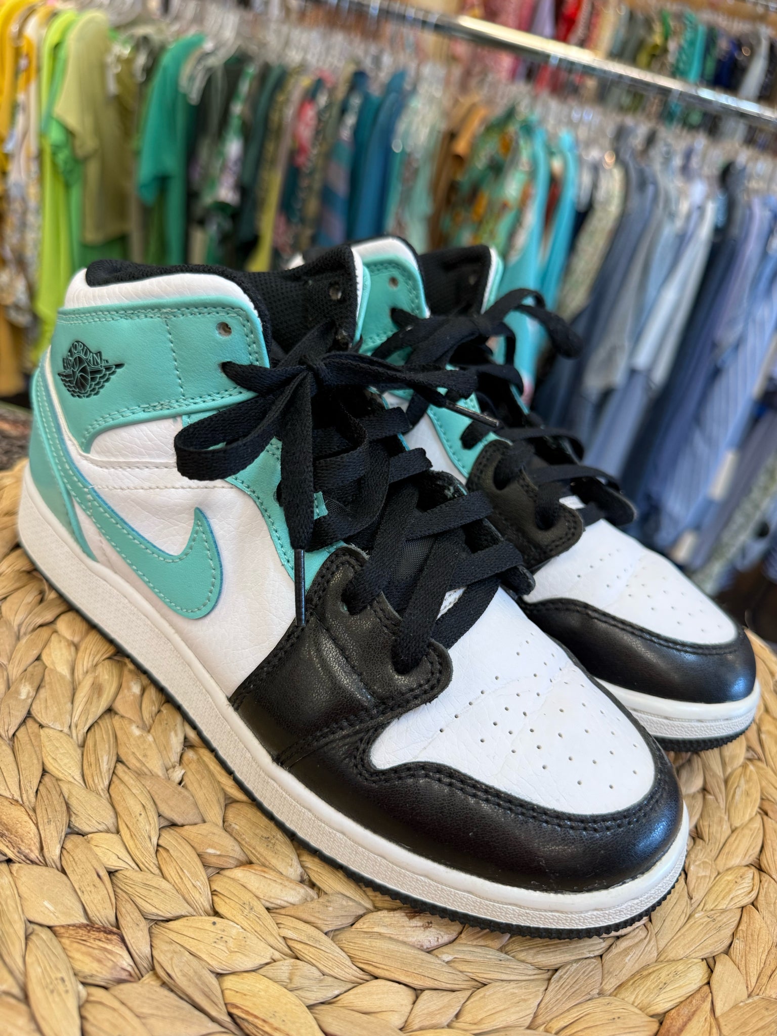 Pre-owned Nike Air Jordan Teal Black Trim Size 5.5 Designer Sneaker