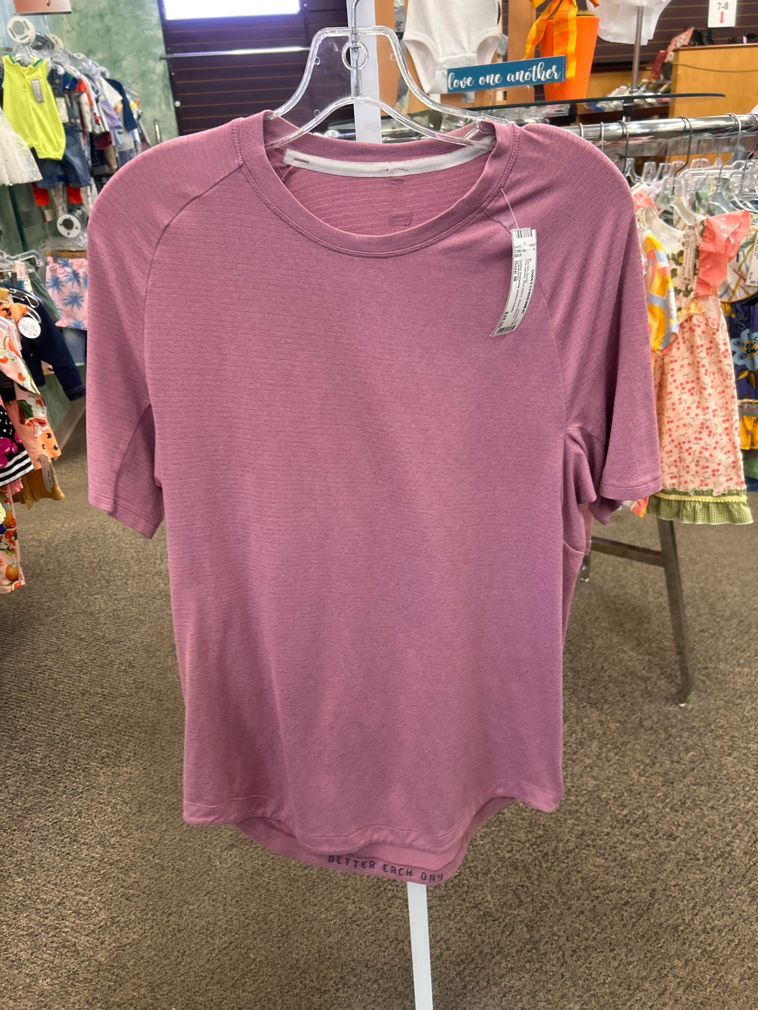 Pre-owned Lululemon Red blend Men Size M Short Sleeve MENS Shirts