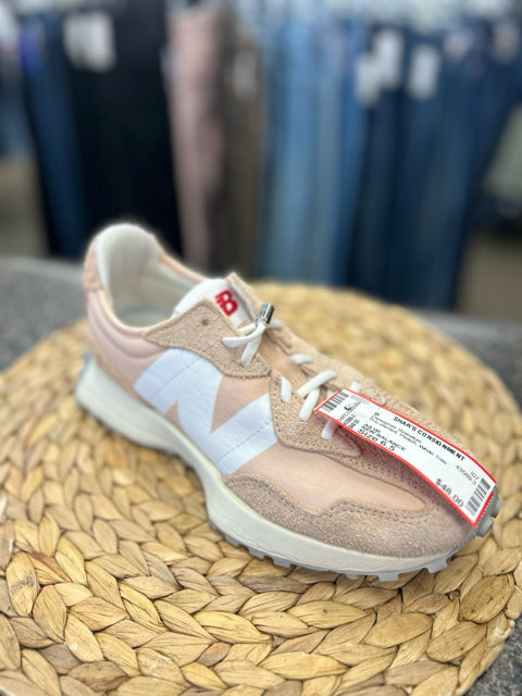 Pre-owned NEW BALANCE Peach White Trim Size 6.5 Designer Sneaker