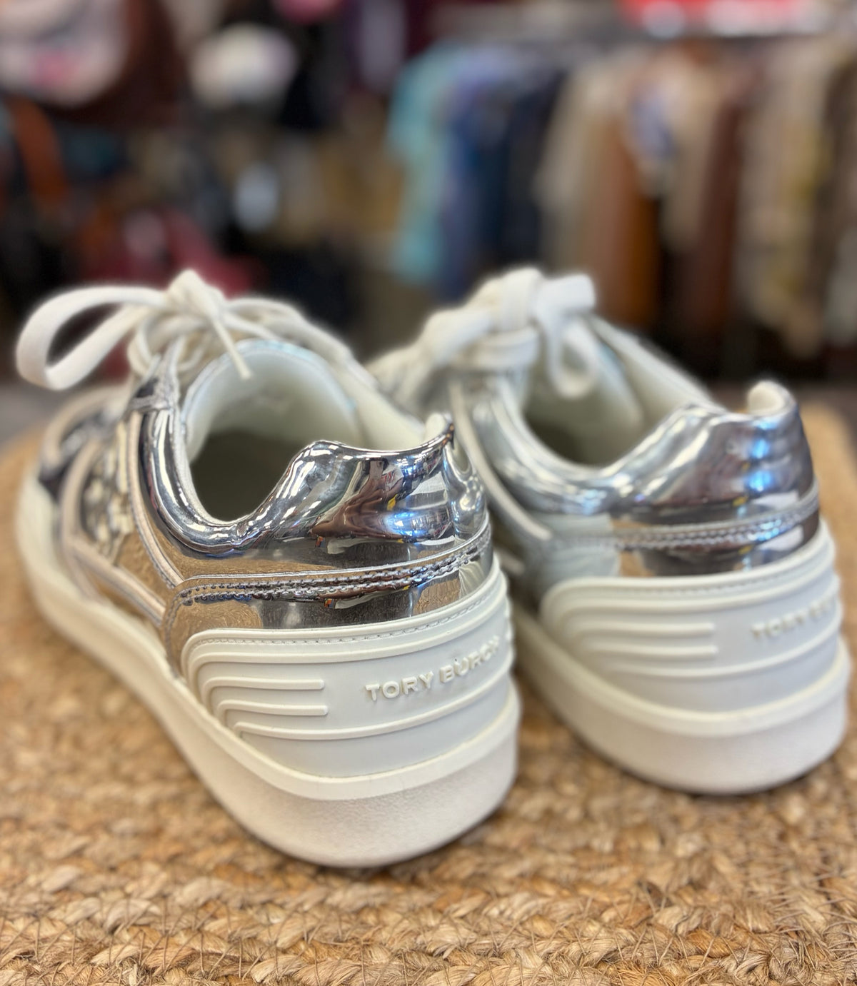 Pre-owned TORY BURCH Silver Off-white Size 7 Designer Sneaker