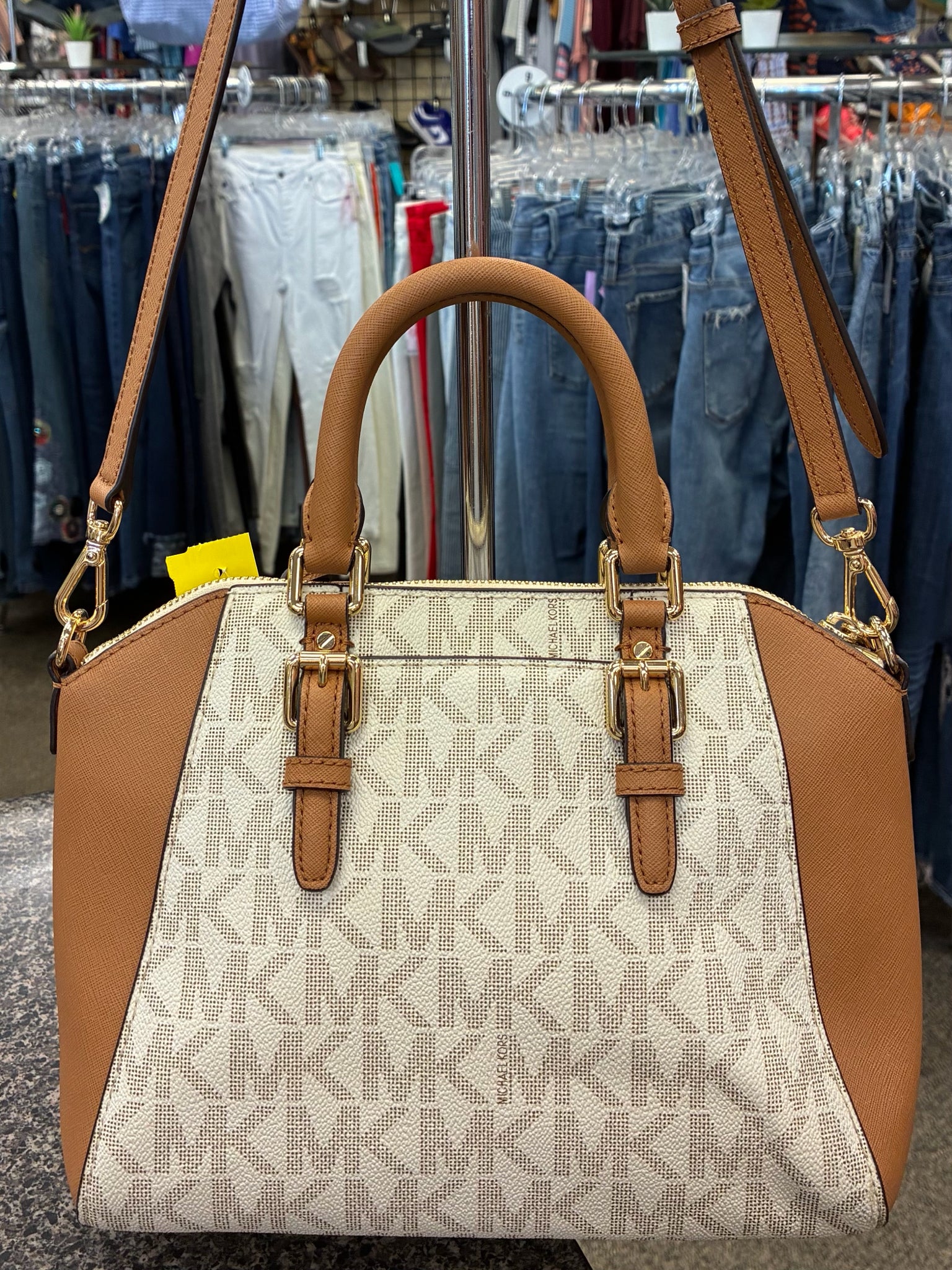 Pre-owned MICHAEL KORS Tan TAN SIGNATURE Crossbody Designer Purse