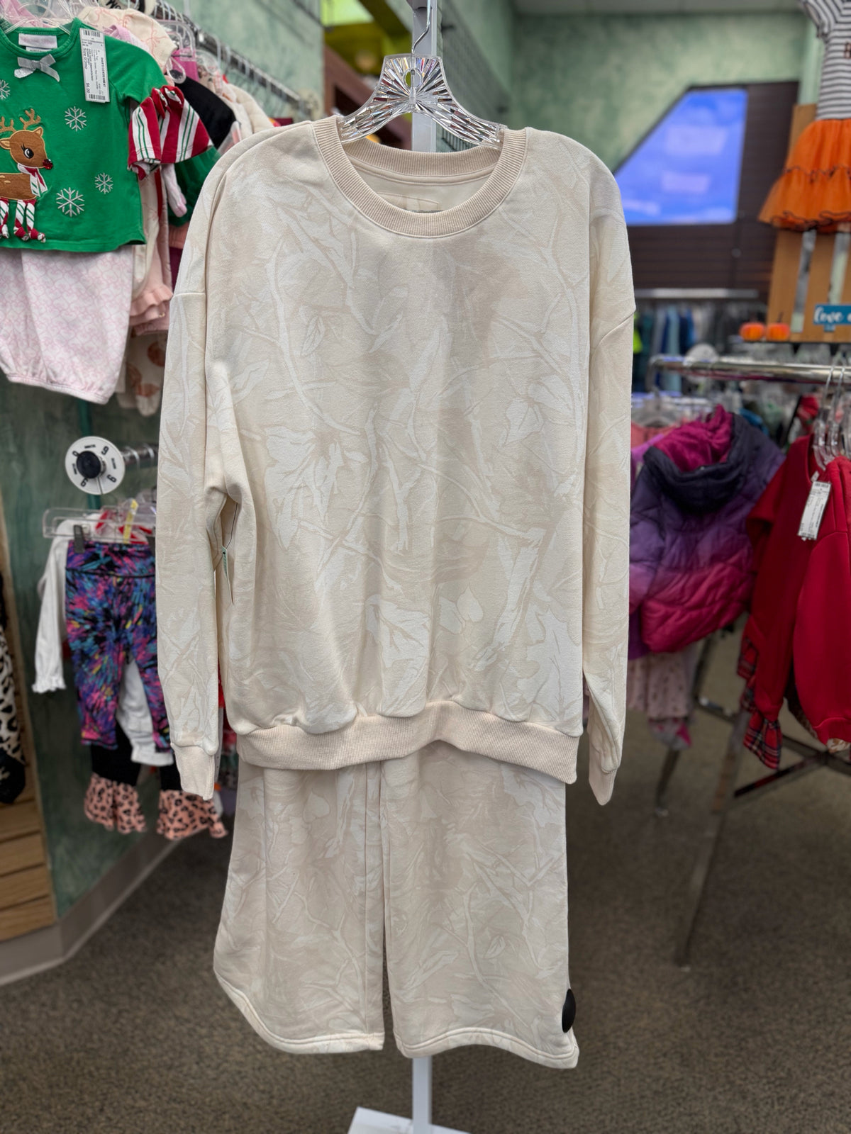 New with Tag LULAROE Cream White Floral Dr Size 10 Long Sleeve PantSet
