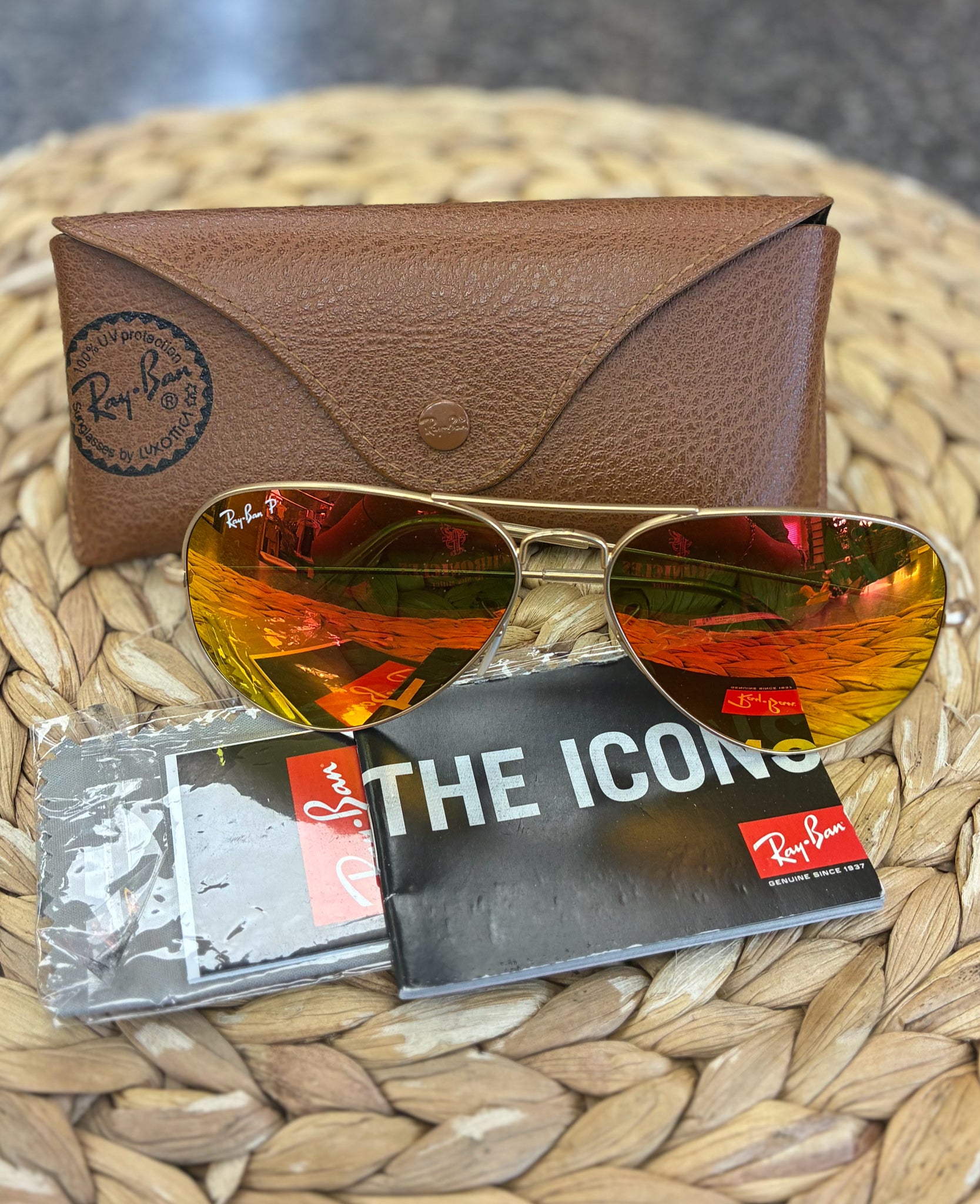 Pre-owned RAY BAN Red blend Bronze Trim Designer Sunglasses