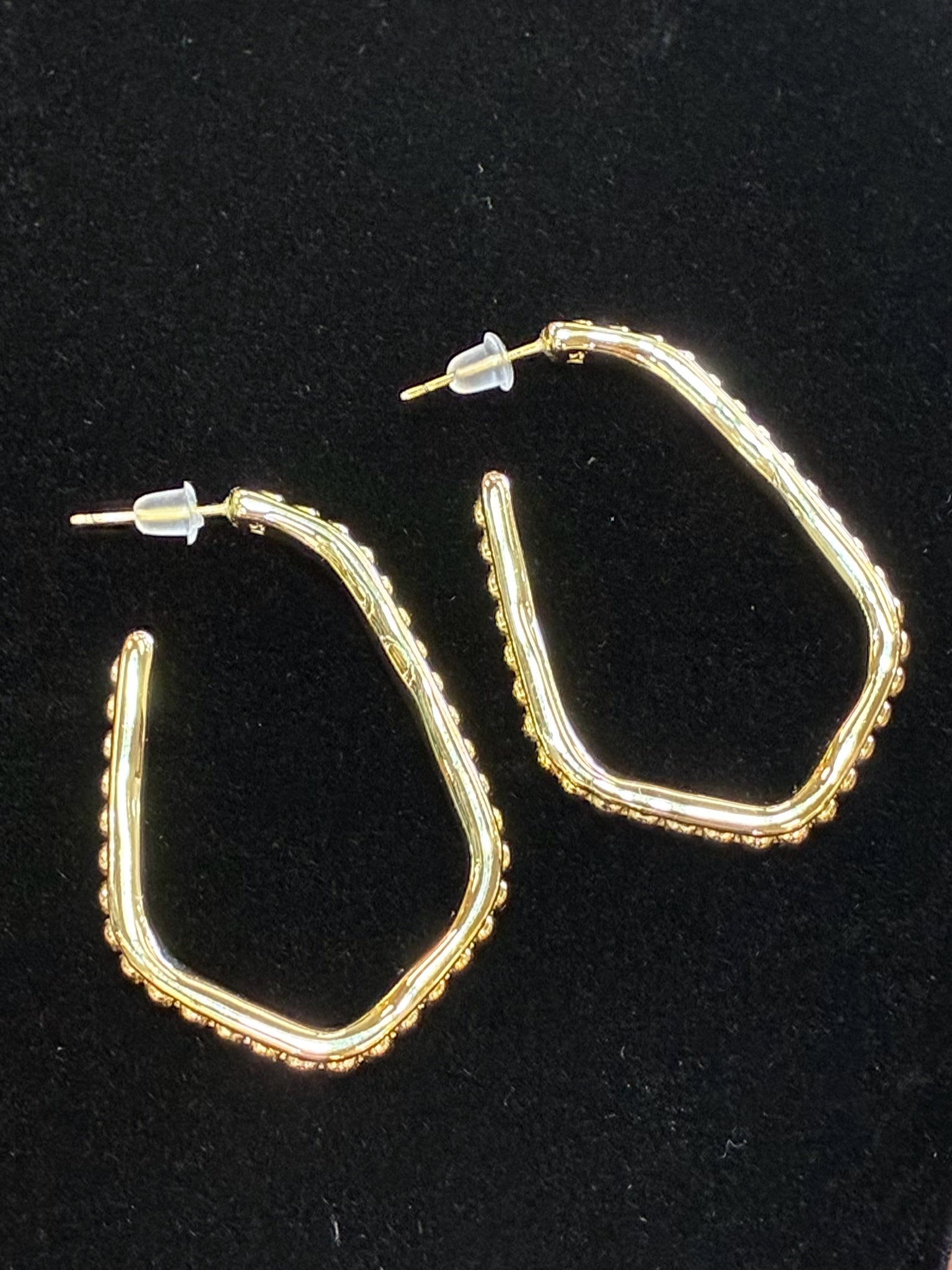 Pre-owned KENDRA SCOTT Gold Designer Earring