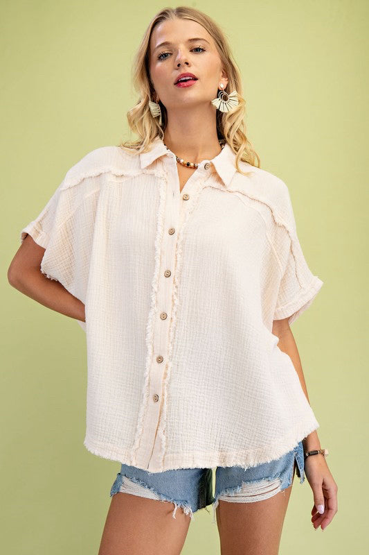 New Gigio Cream Size: S Short Sleeve Blouse