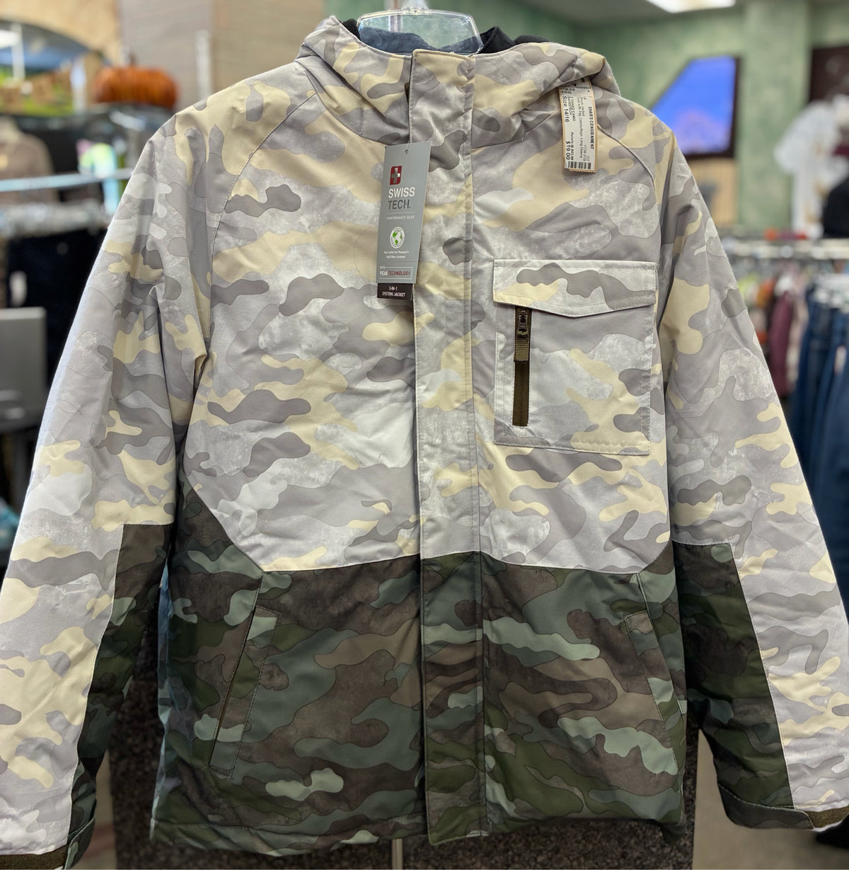 New with Tag SWISSTECH Camouflage C-SIZE 14/16 Long Sleeve Boys Jacket