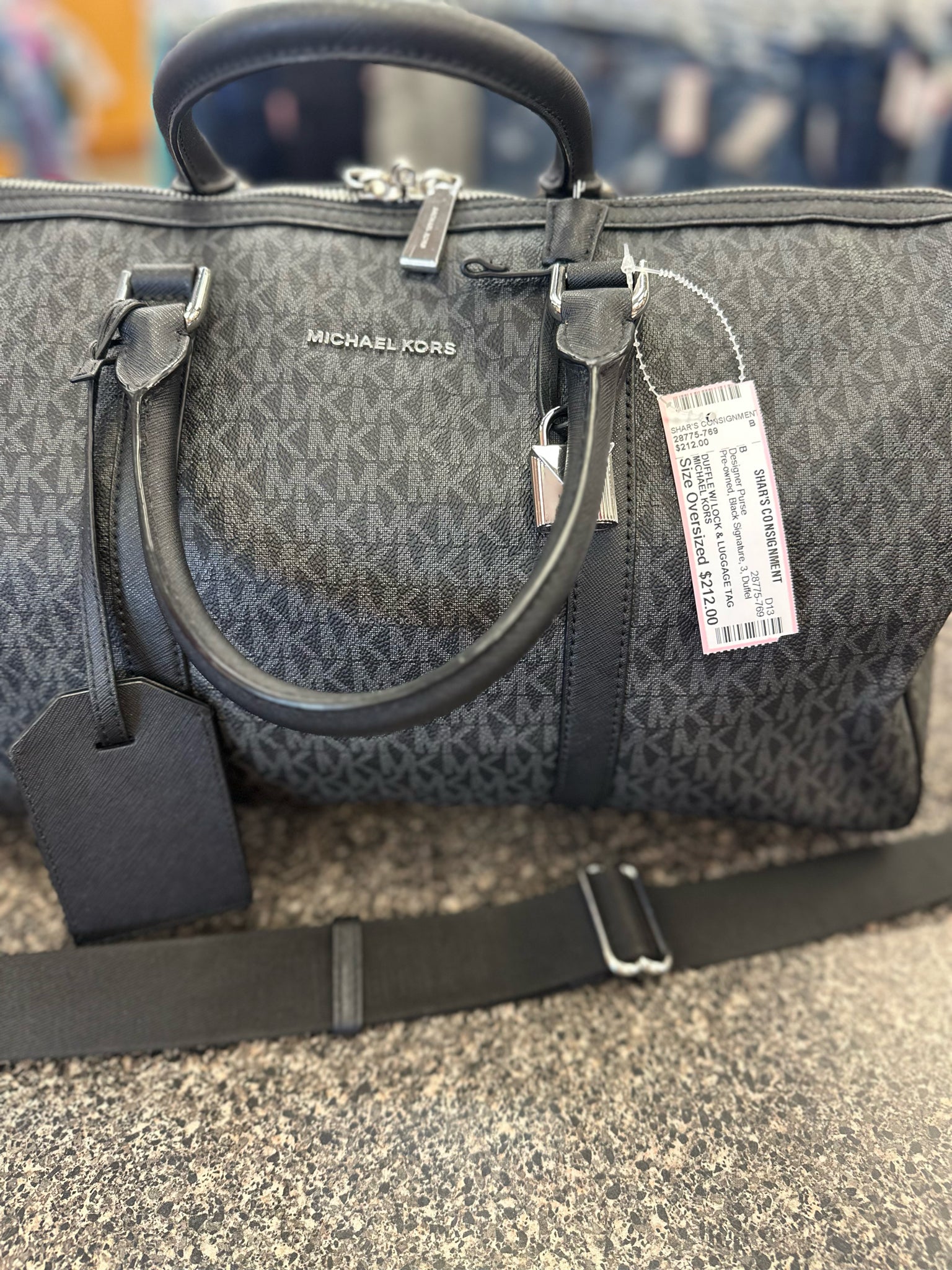 Pre-owned MICHAEL KORS Black Signature Duffel Designer Purse