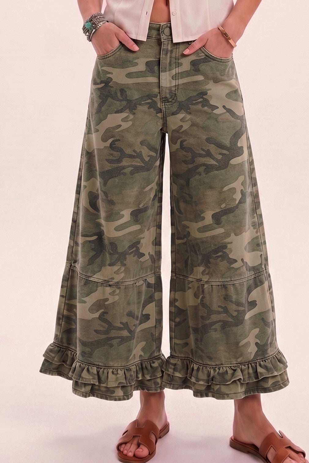 New LOVLOV Camouflage Size Small Pants