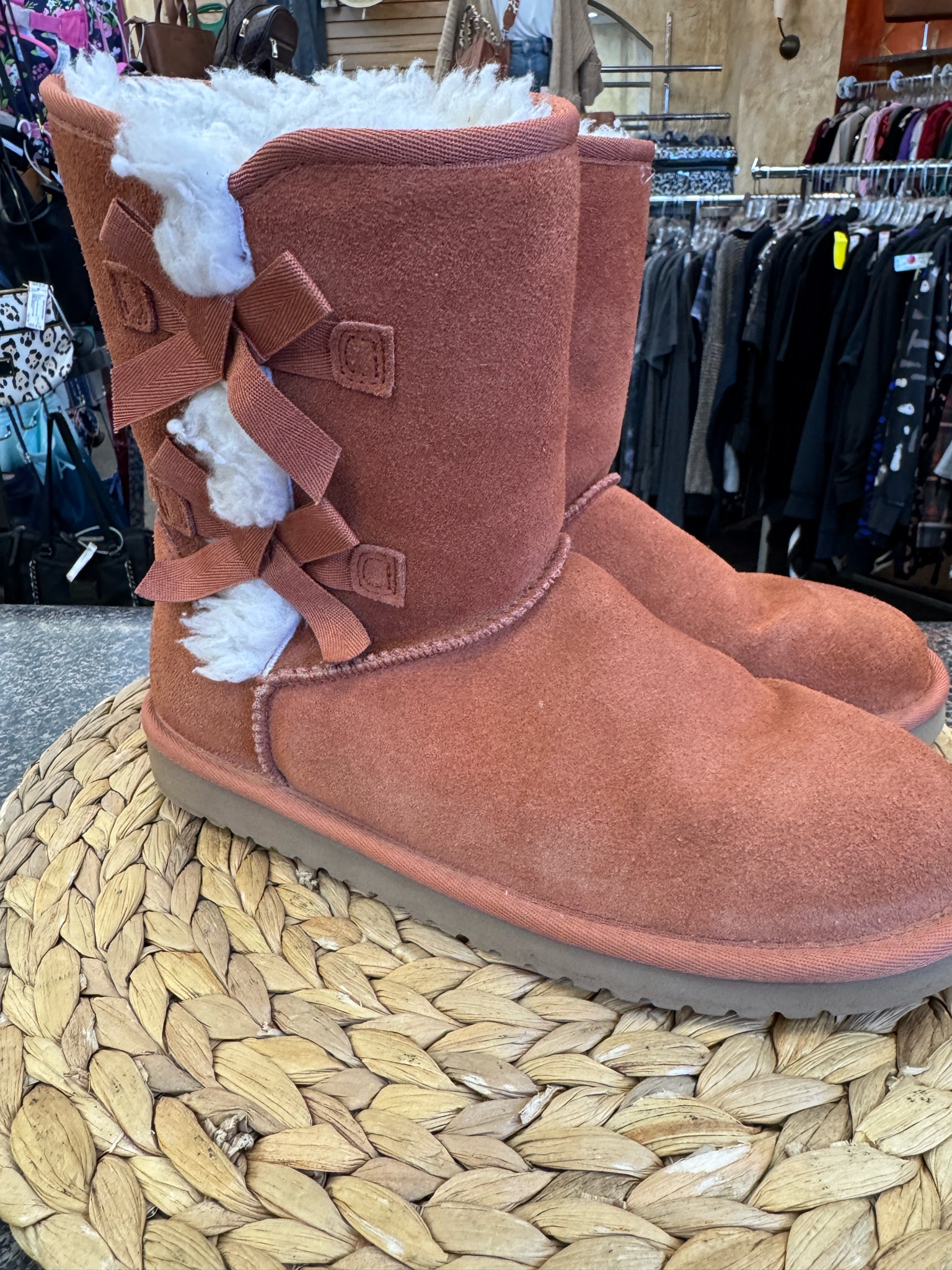 Pre-owned UGG Rust Size 8 Designer Boot