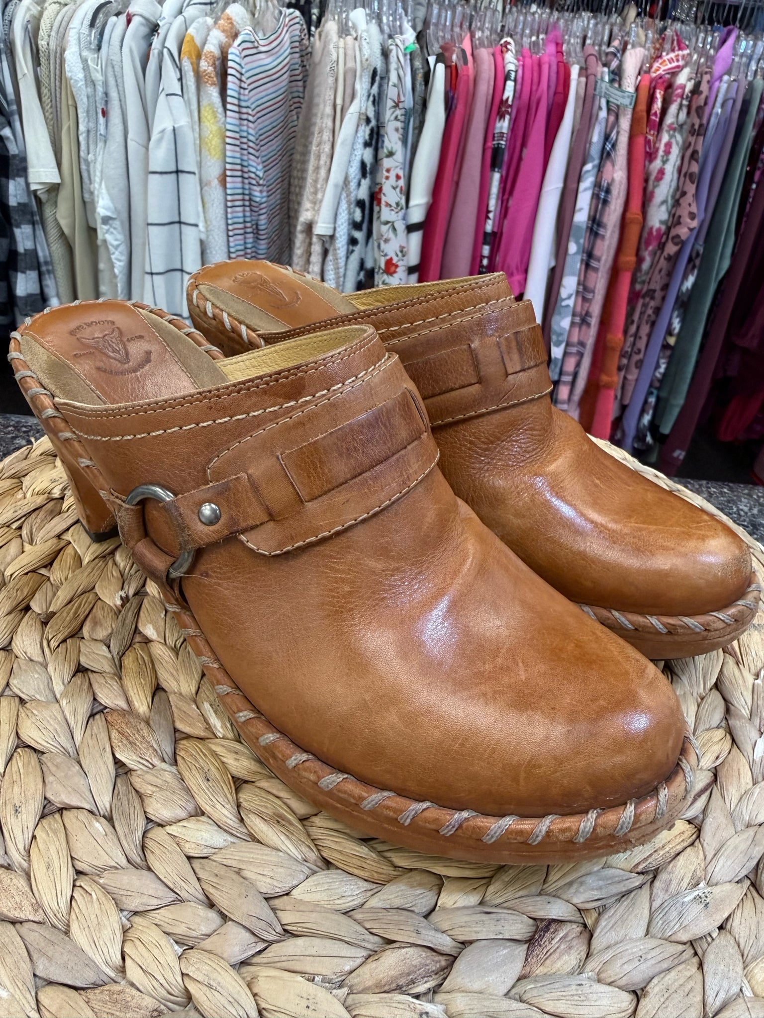 Pre-owned FRYE Brown Size 8.5 Shoe