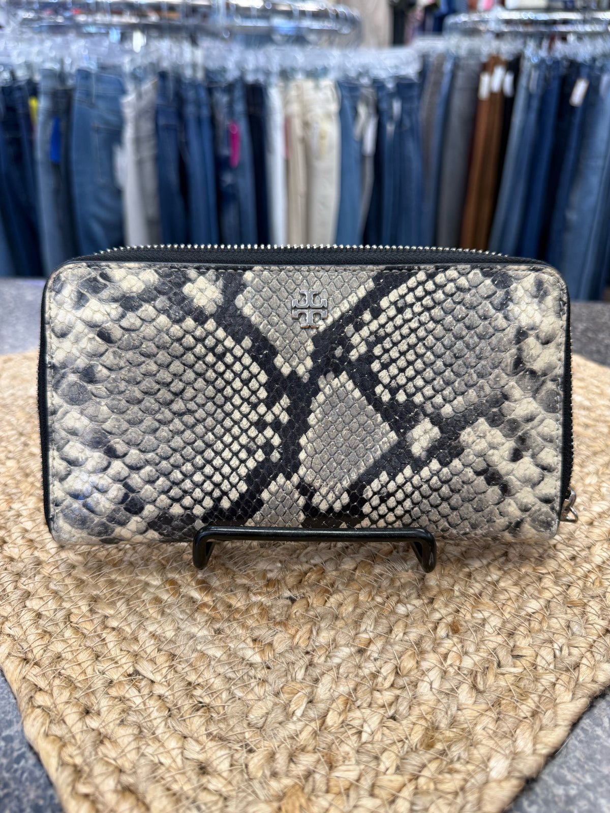 Pre-owned TORY BURCH Gray Snakeskin WALLET SIZE Regular Wallet