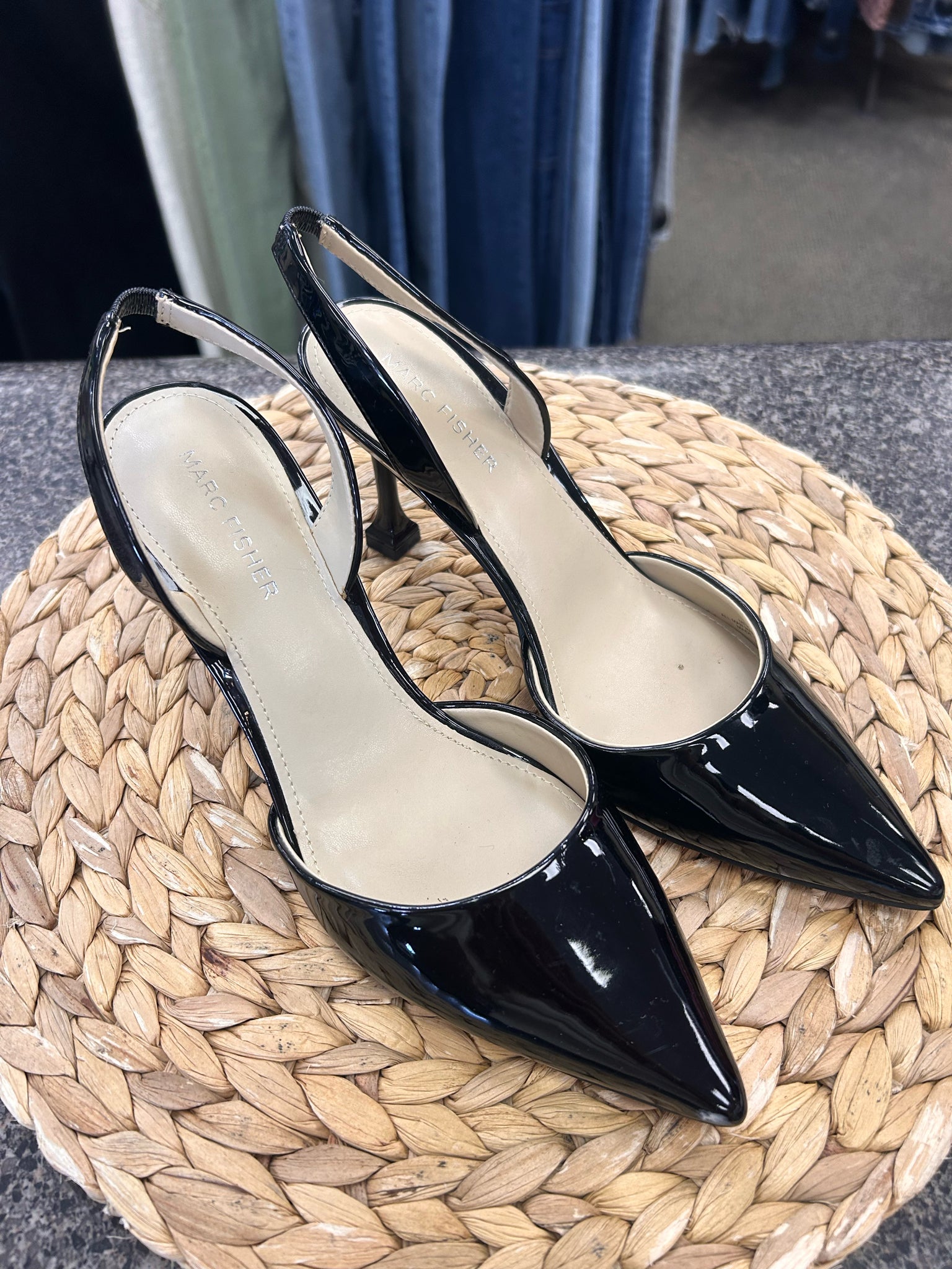 Pre-owned MARC FISHER Black patent Size 8 Heel
