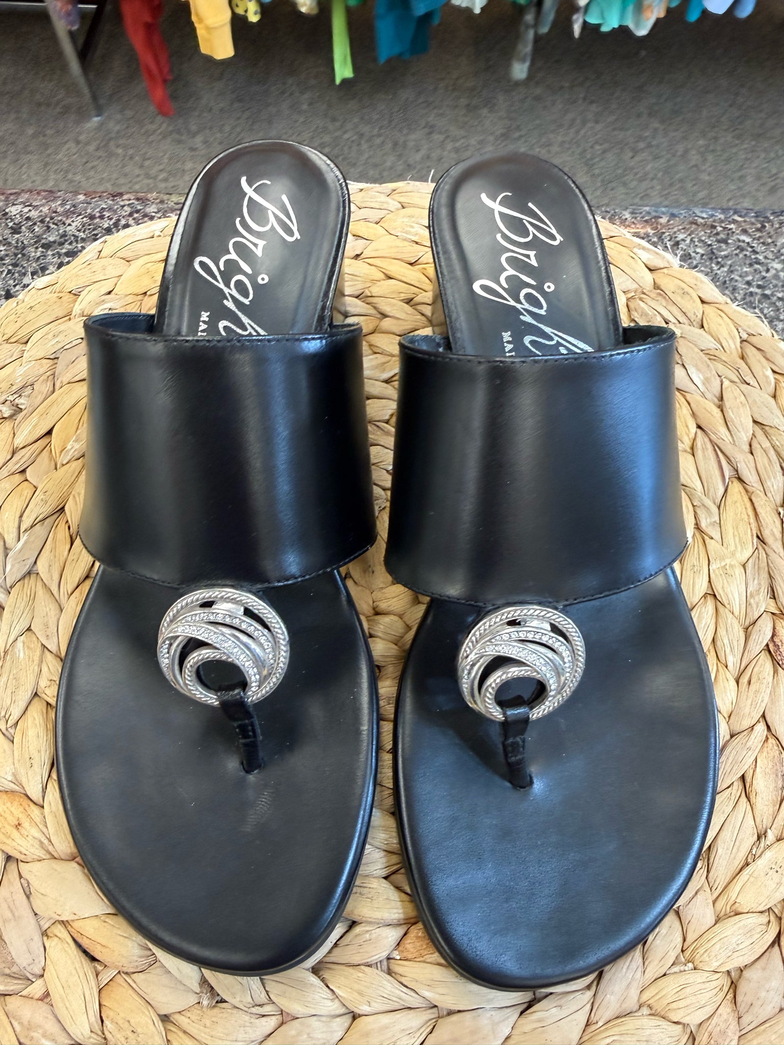 Pre-owned BRIGHTON Black Silver Trim Size 8.5 Sandal