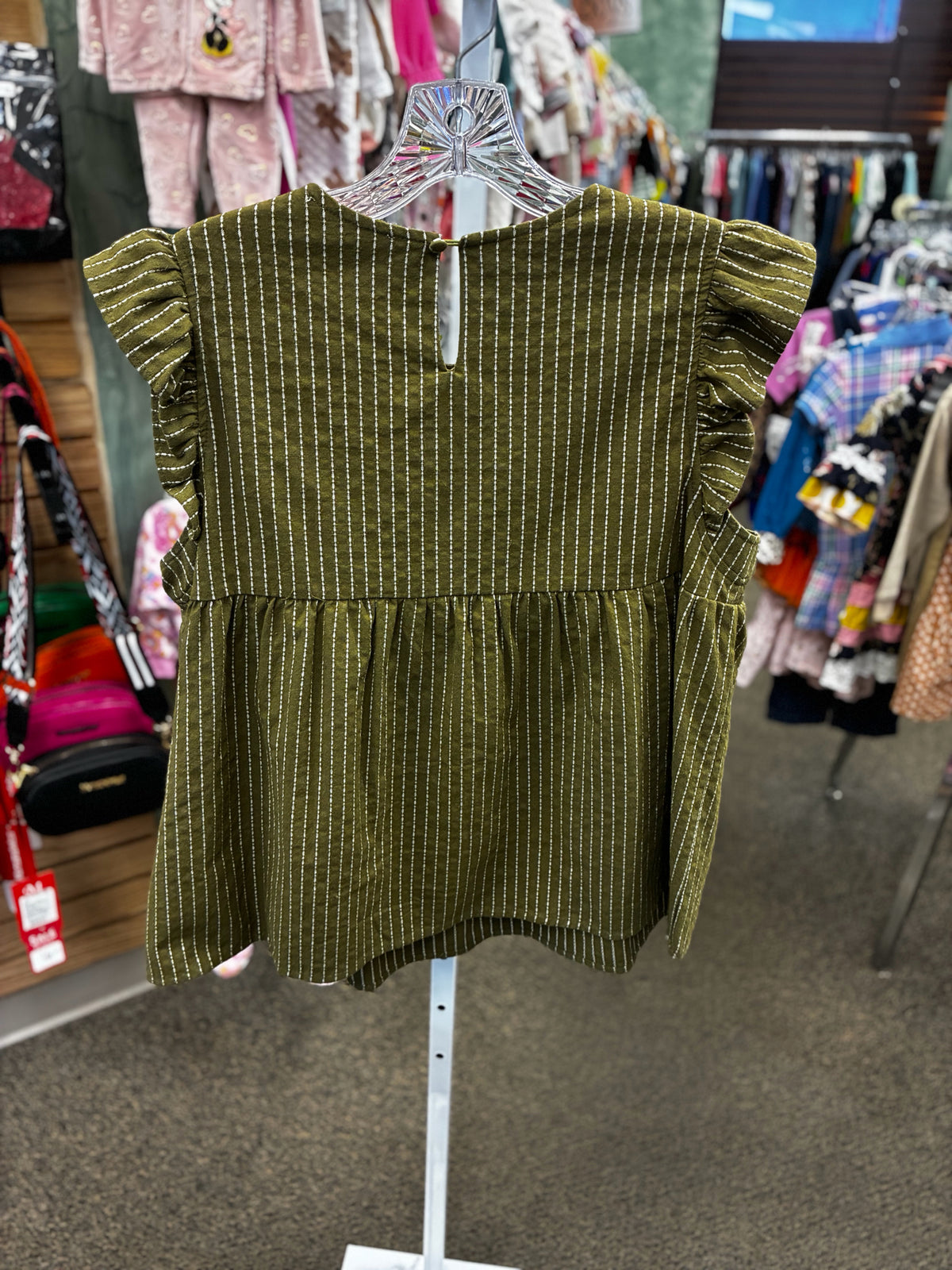Pre-owned THML Dark green Gray Floral Size: M Short Sleeve Blouse