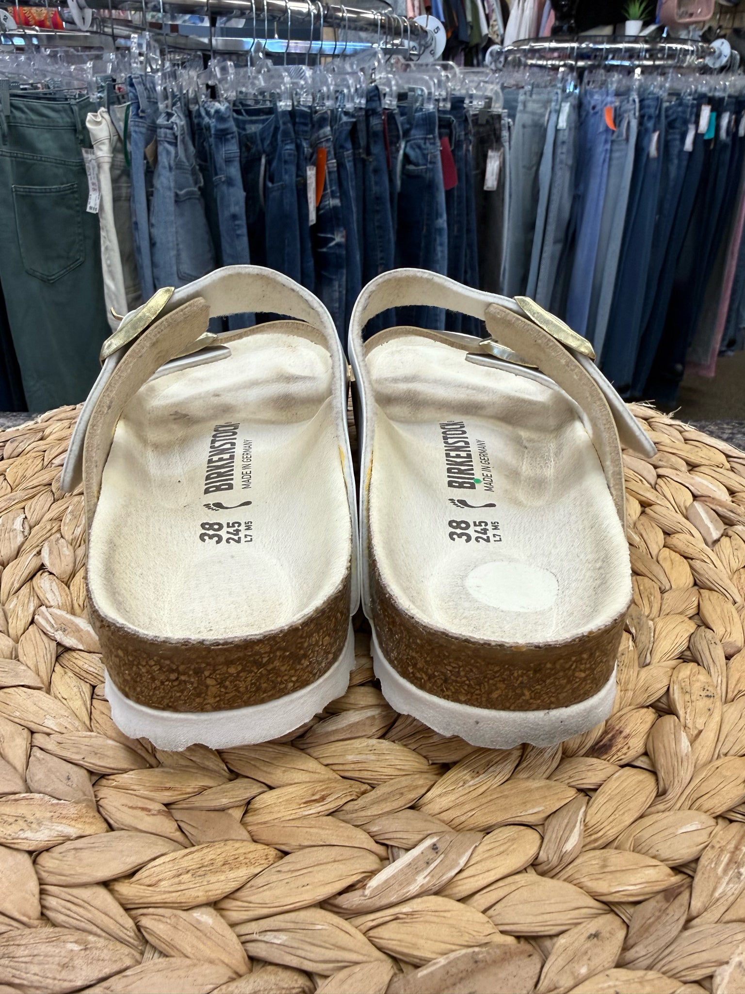 Pre-owned BIRKENSTOCK White Gold Size 7.5 Designer Sandal