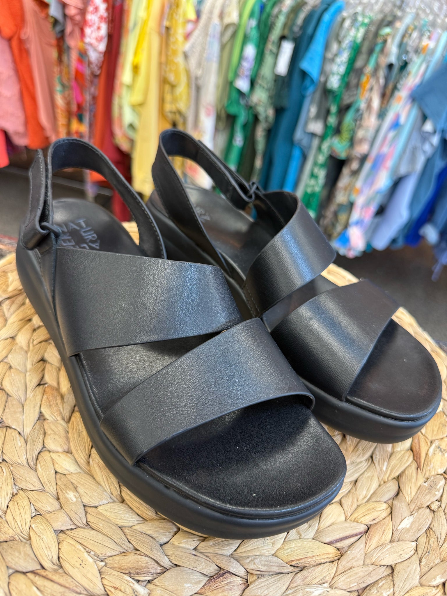 Pre-owned NATURALIZER Black Size 10 Sandal