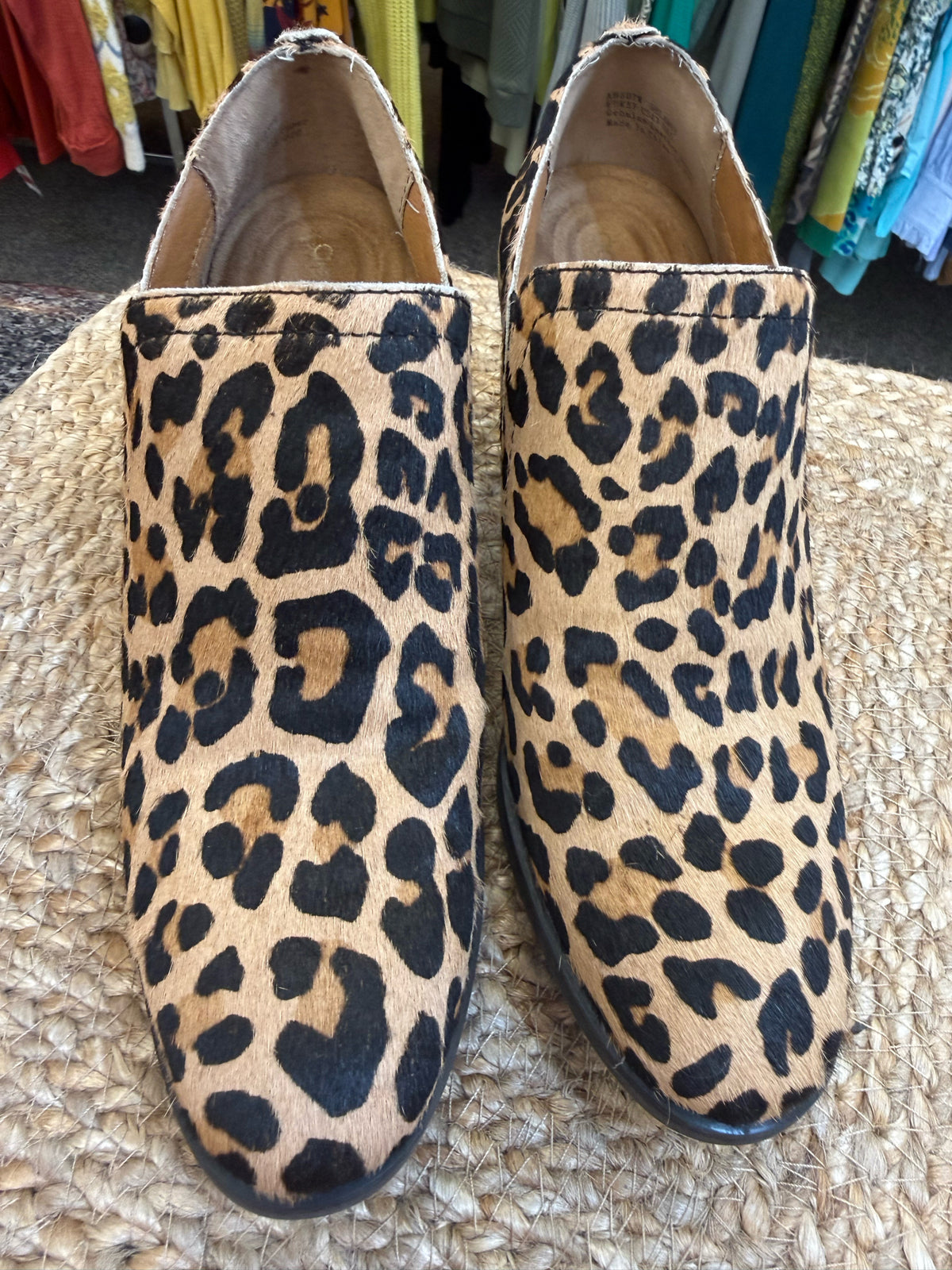 Pre-owned aetrex Leopard Size 7 Bootie