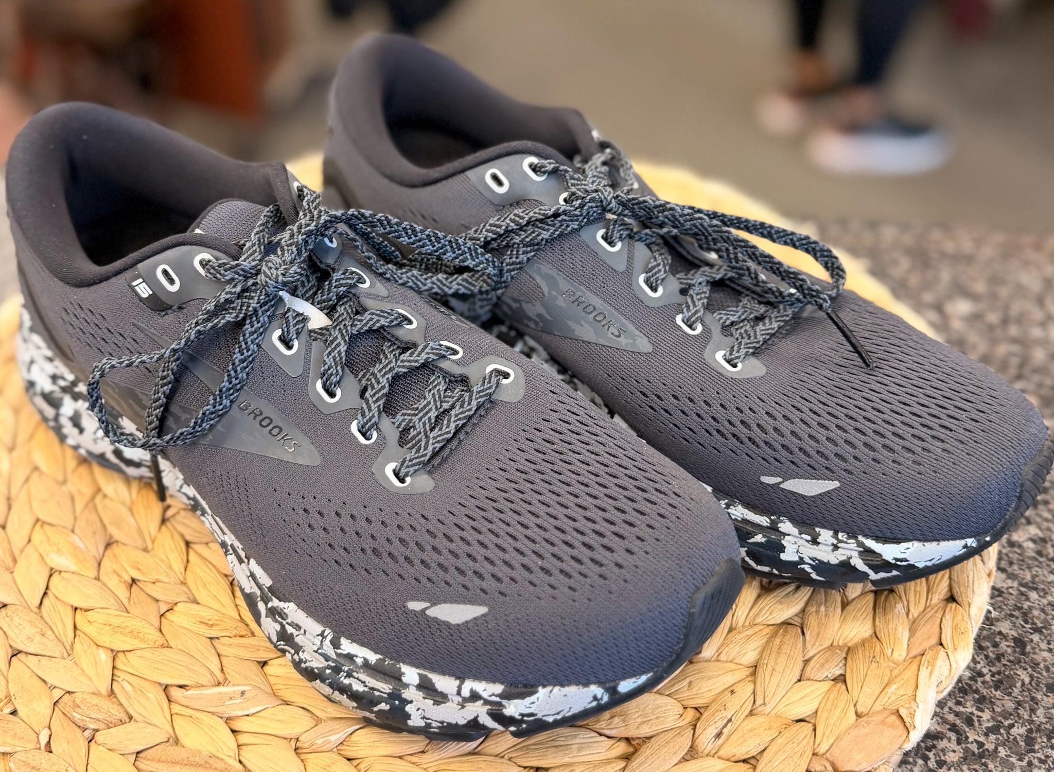 Pre-owned BROOKS Grey Size 9.5 Designer Sneaker